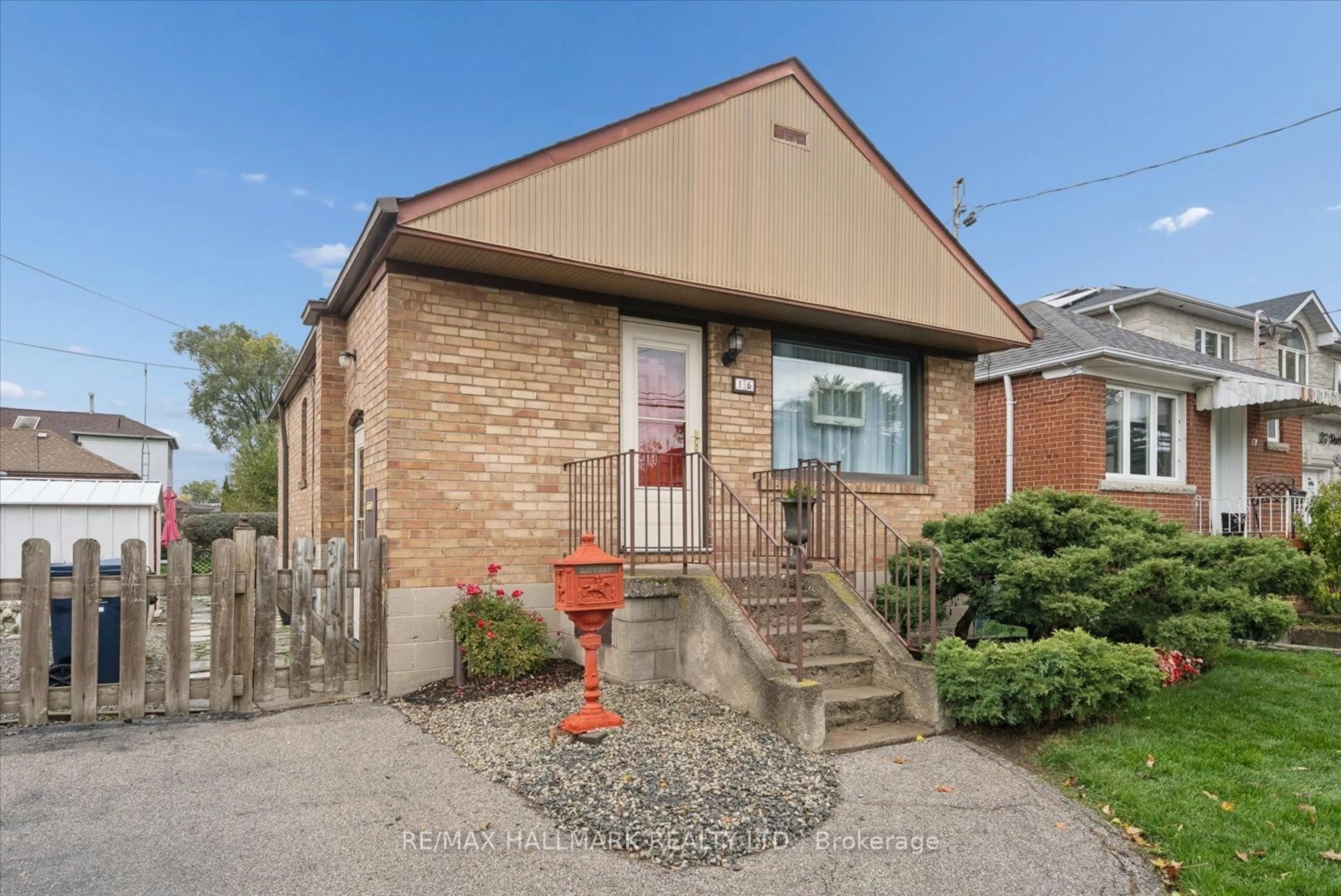 Home with brick exterior material, street for 16 Park St, Toronto Ontario M1N 2N2