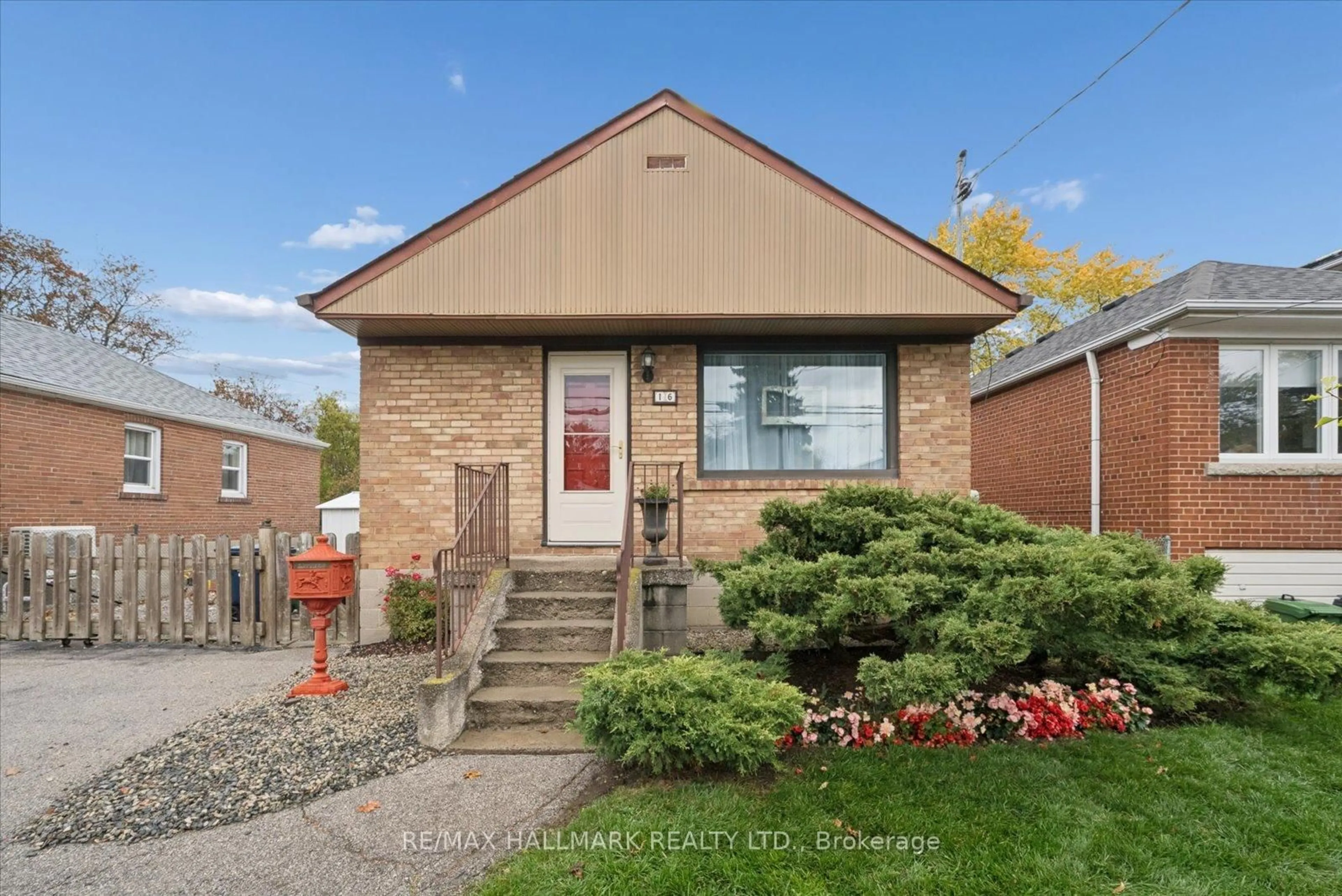 Home with brick exterior material, street for 16 Park St, Toronto Ontario M1N 2N2