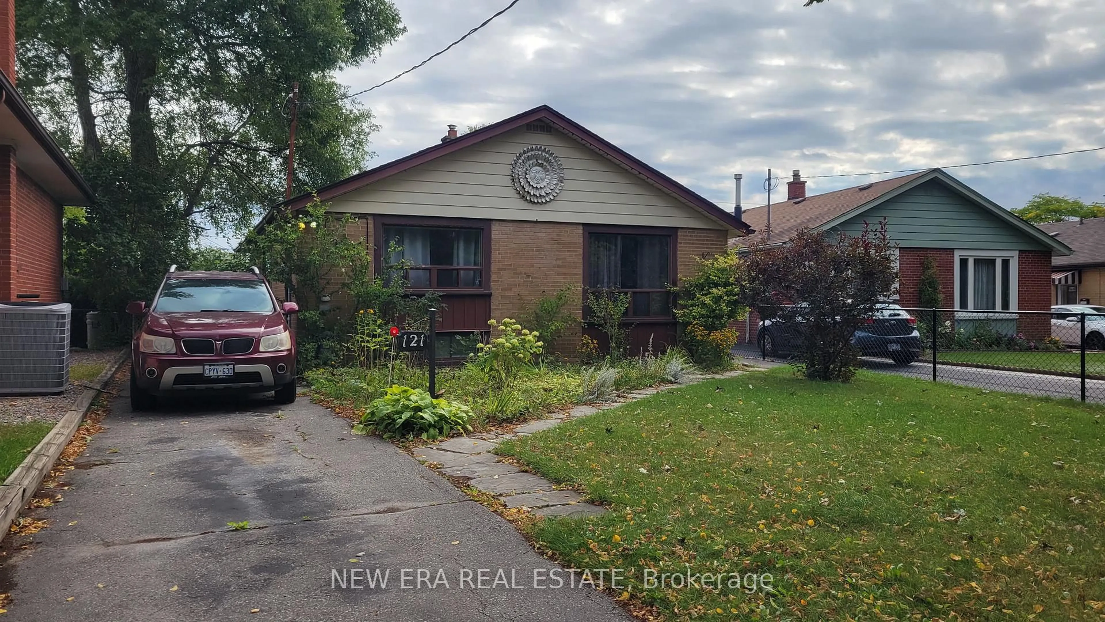 Home with brick exterior material, street for 121 Pandora Circ, Toronto Ontario M1H 1V8