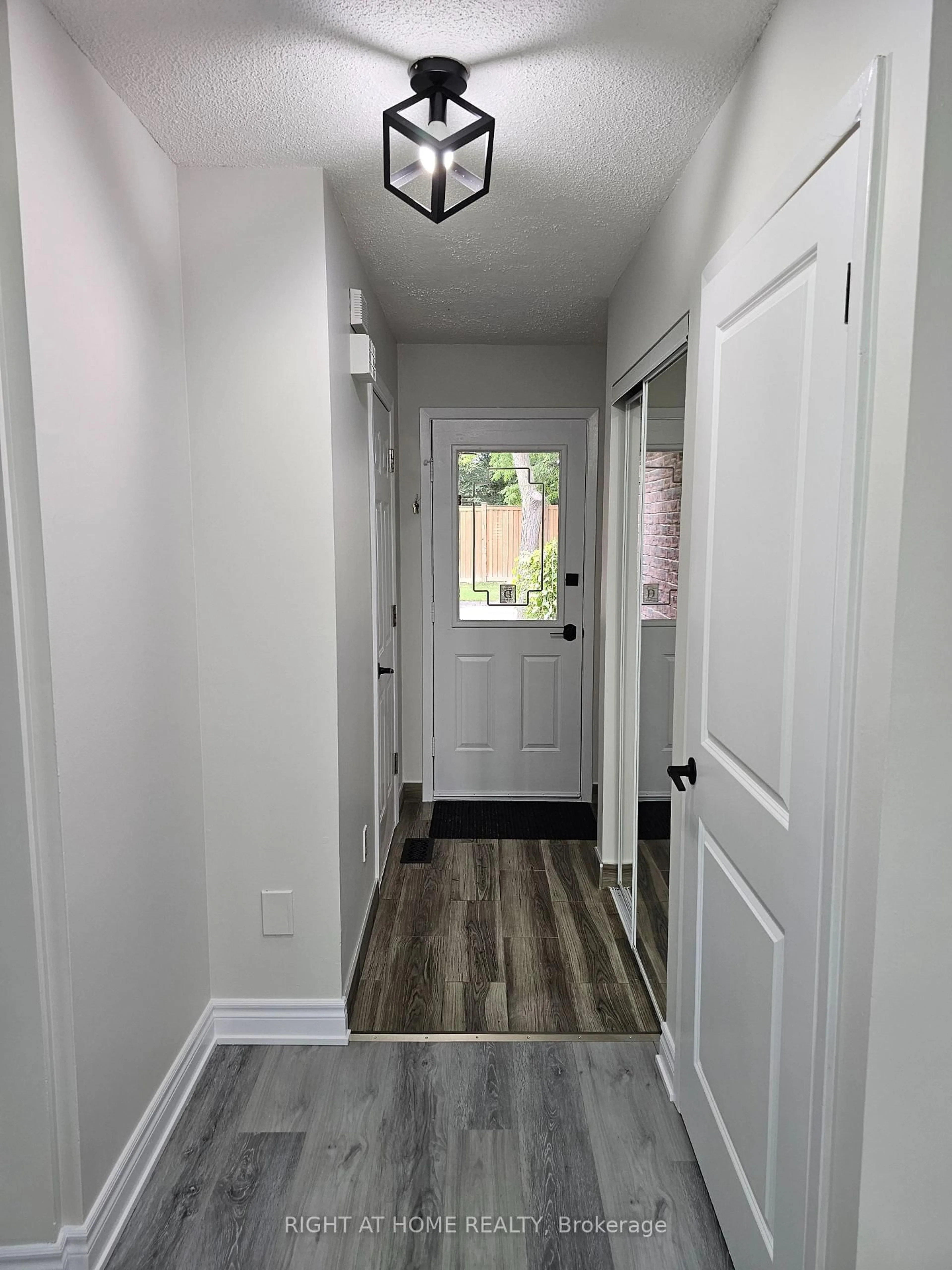 Indoor entryway for 19 Greenfield Cres, Whitby Ontario L1N 7G2