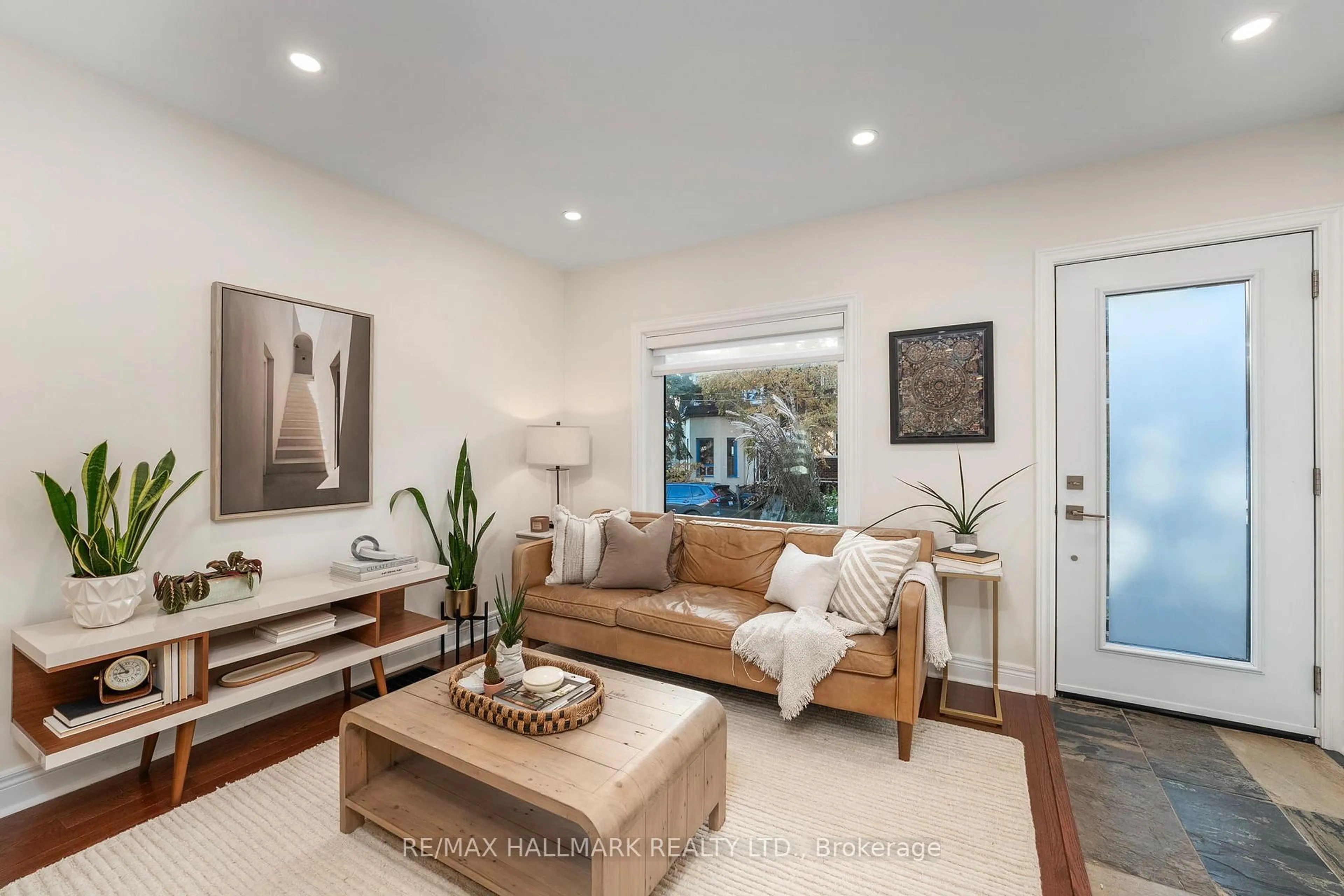 Living room with furniture, unknown for 89 Knox Ave, Toronto Ontario M4L 2P1