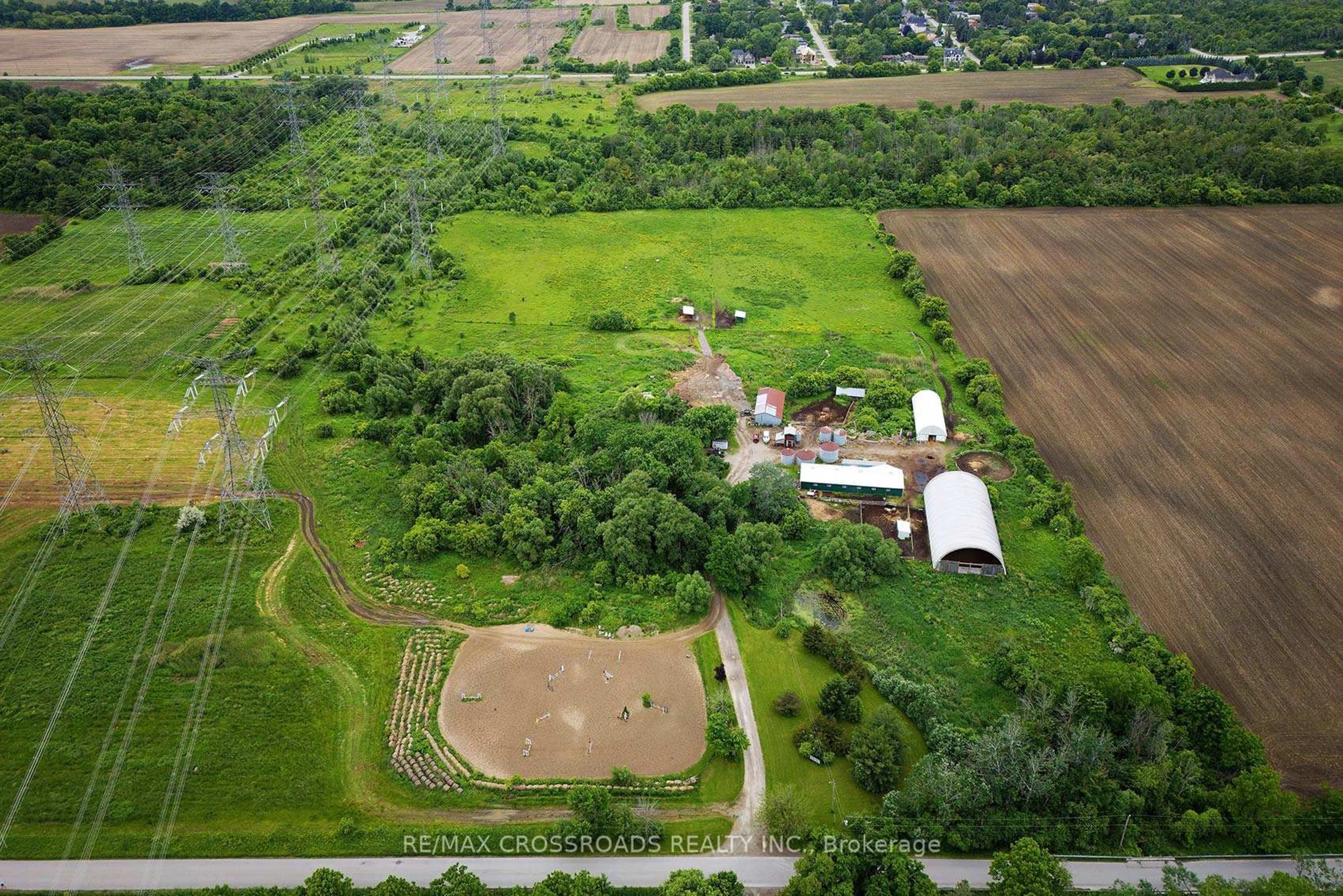 A pic from outside/outdoor area/front of a property/back of a property/a pic from drone, building for 2300 Rosebank Rd, Pickering Ontario L1X 2R5
