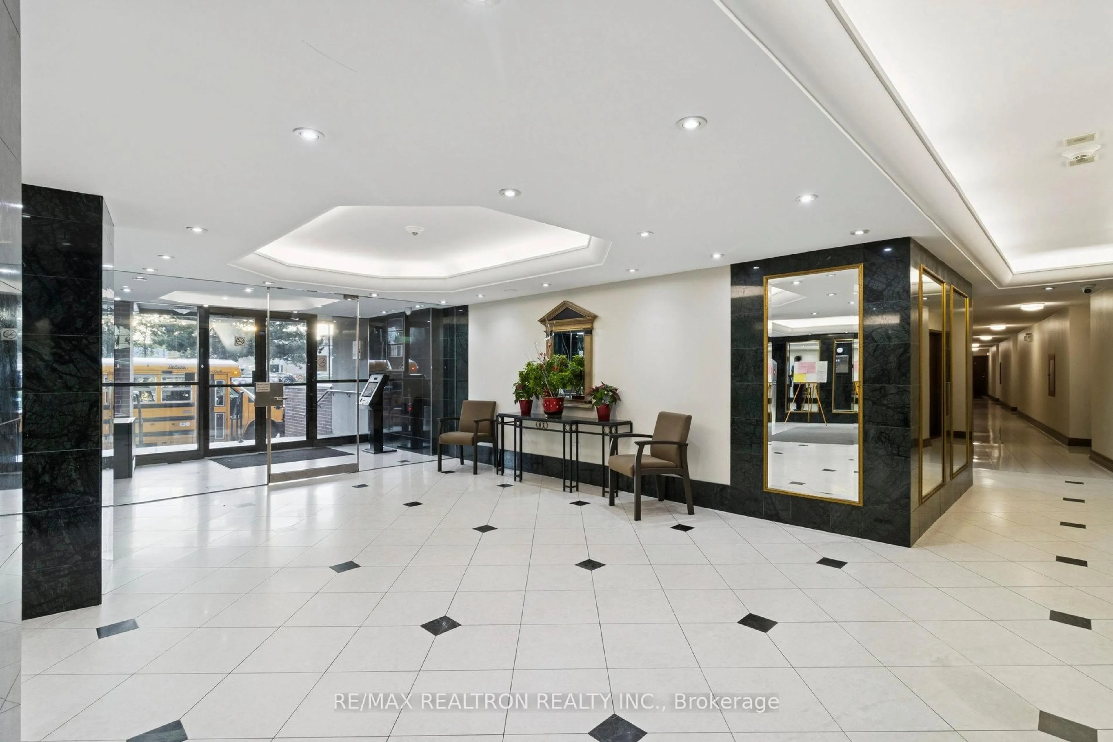 Lobby for 2365 Kennedy Rd #508, Toronto Ontario M1T 3S6