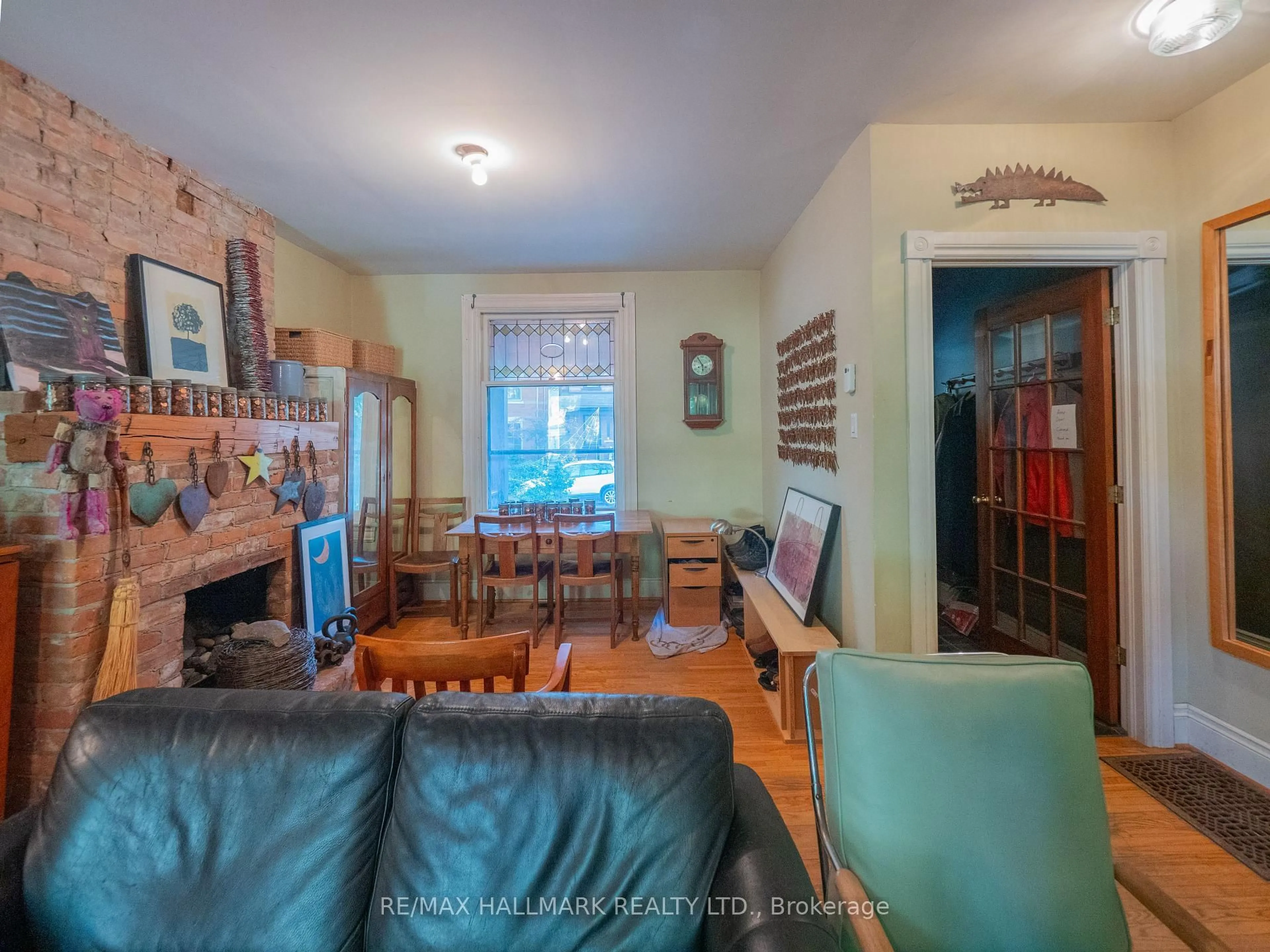 Living room with furniture, unknown for 116 Victor Ave, Toronto Ontario M4K 1A8