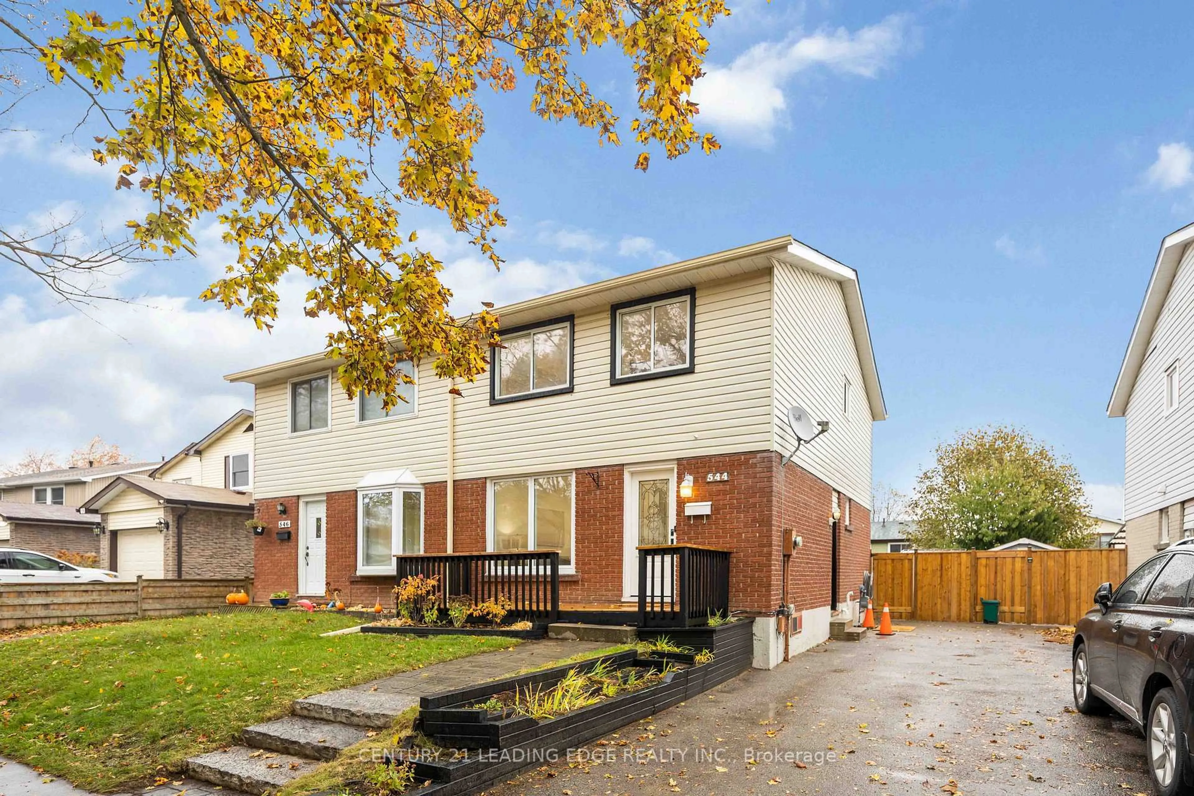 Home with brick exterior material, street for 544 Lakeview Ave, Oshawa Ontario L1J 1B1