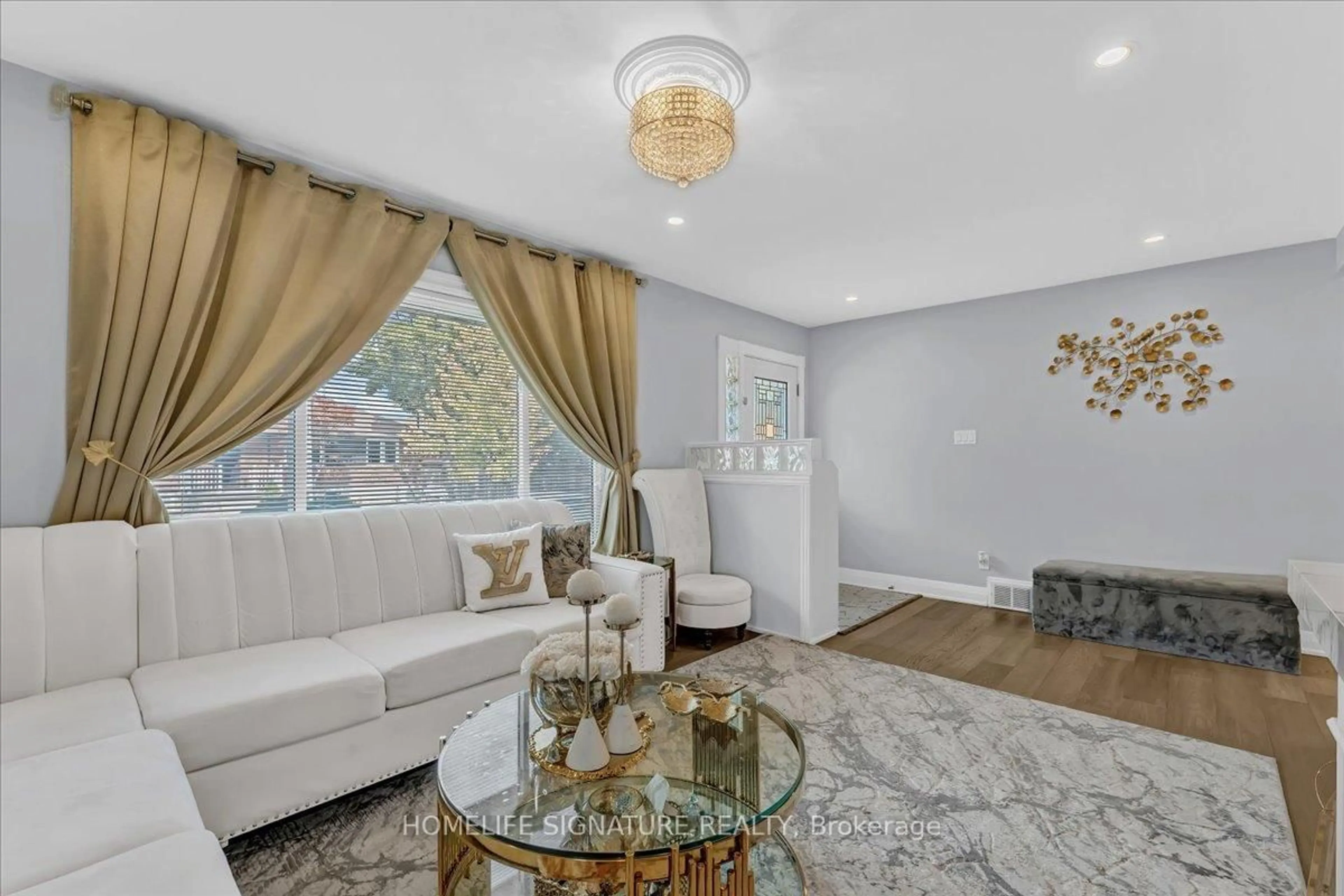 Living room with furniture, unknown for 83 Pachino Blvd, Toronto Ontario M1R 4J8