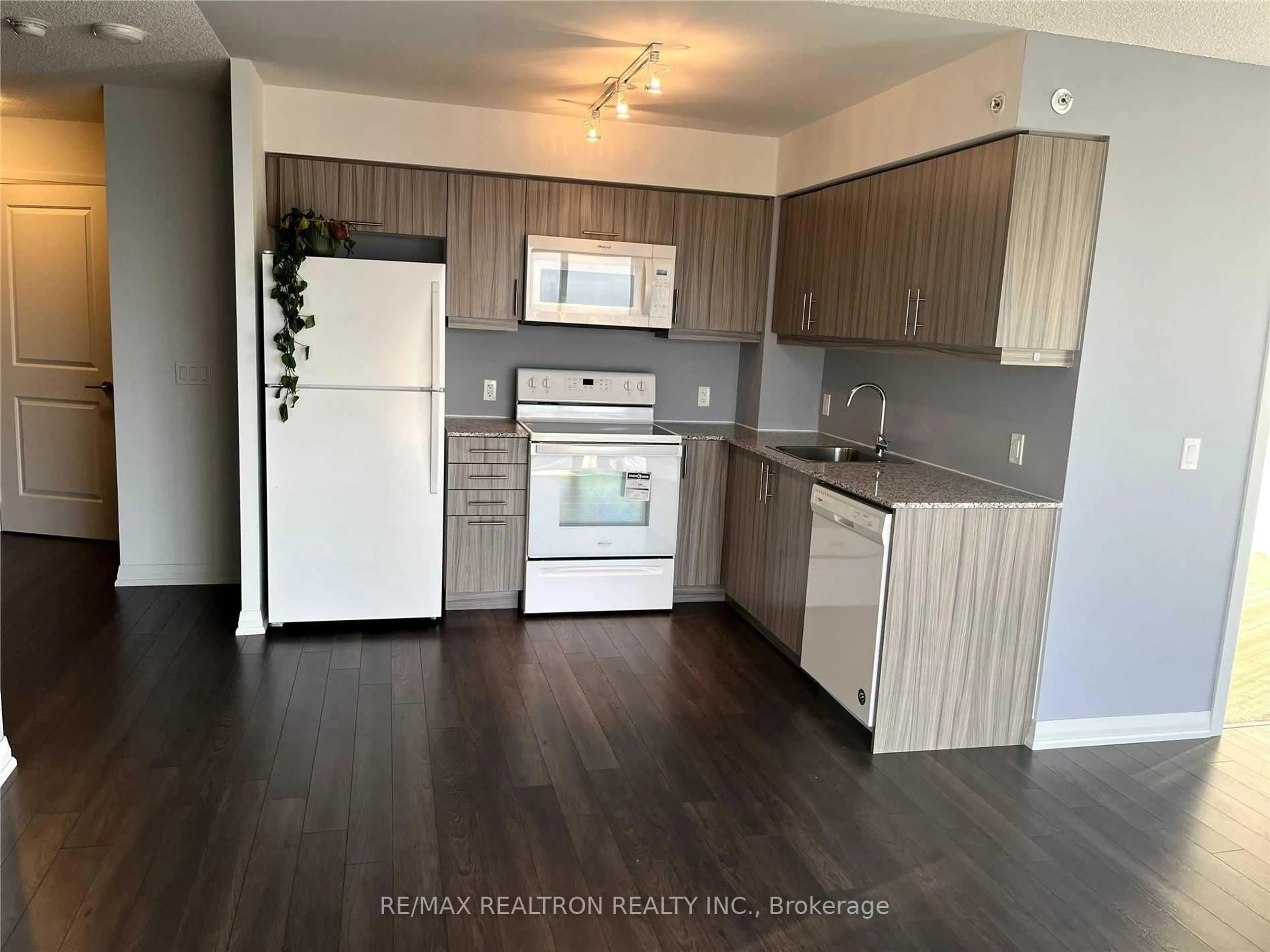 Standard kitchen, wood/laminate floor for 30 Meadowglen Pl #2505, Toronto Ontario M1G 0A6