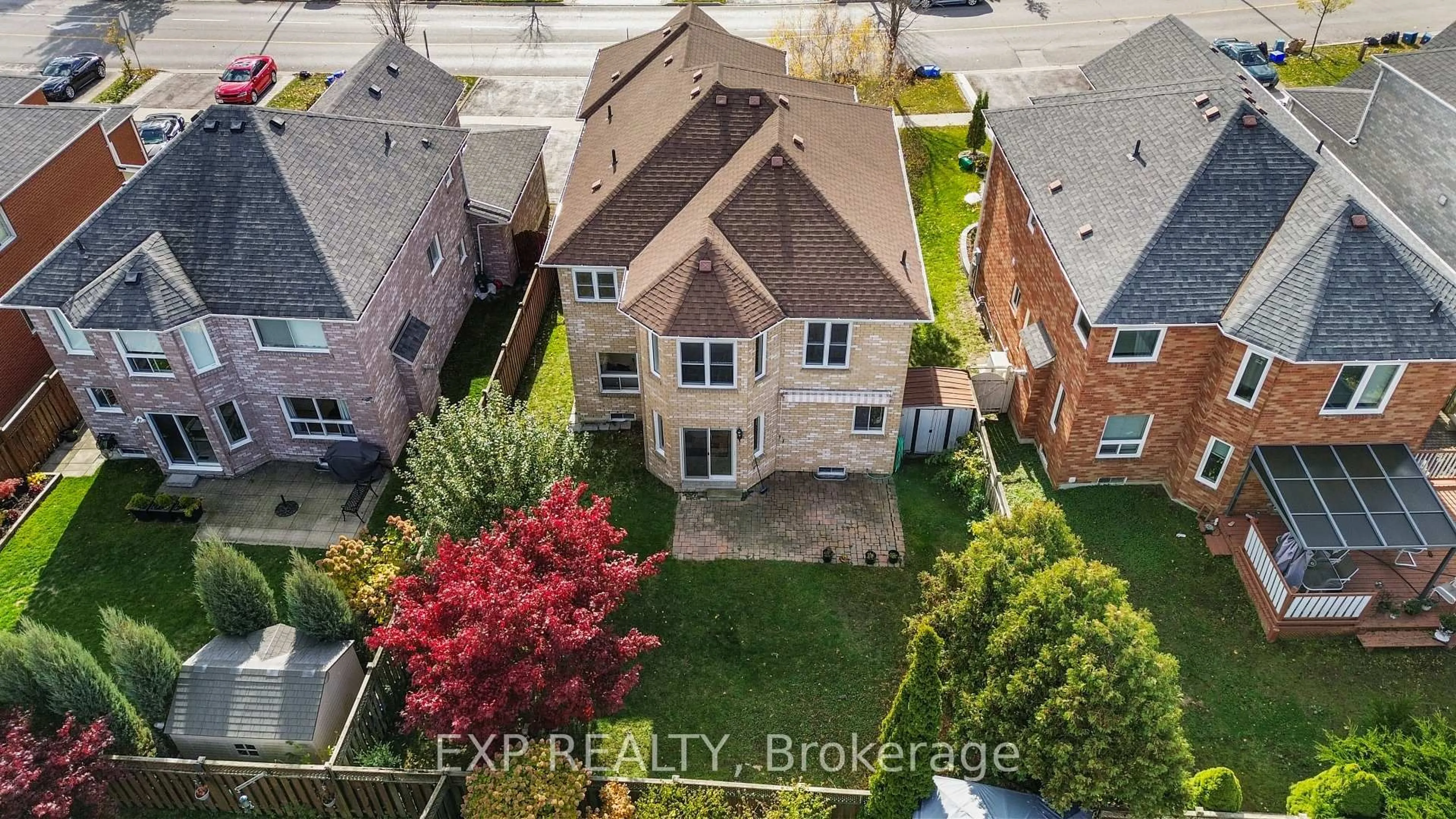 A pic from outside/outdoor area/front of a property/back of a property/a pic from drone, street for 8 Kerrison Dr, Ajax Ontario L1Z 1K1