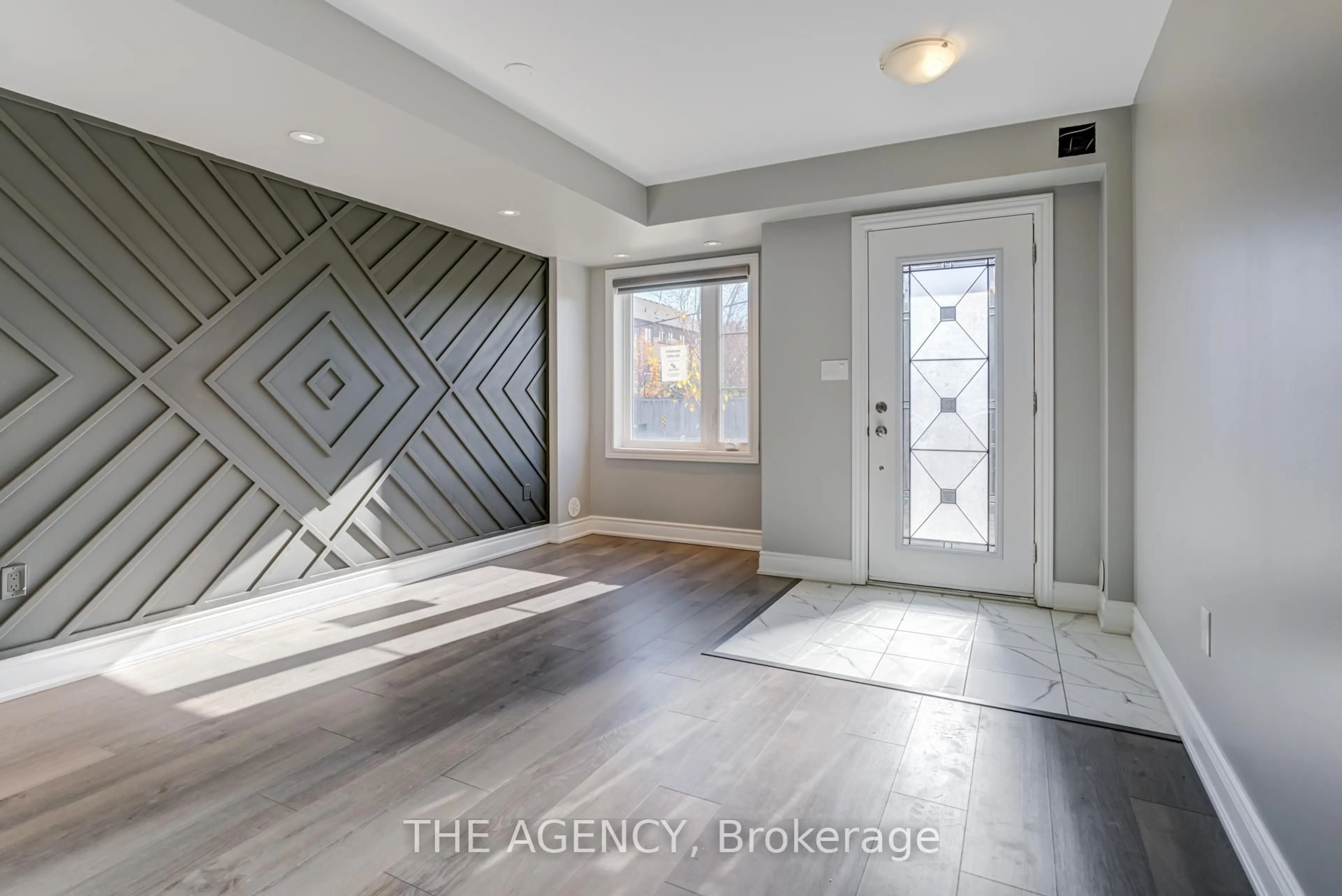 Indoor entryway for 250 Finch Ave #301, Pickering Ontario L1V 0G6