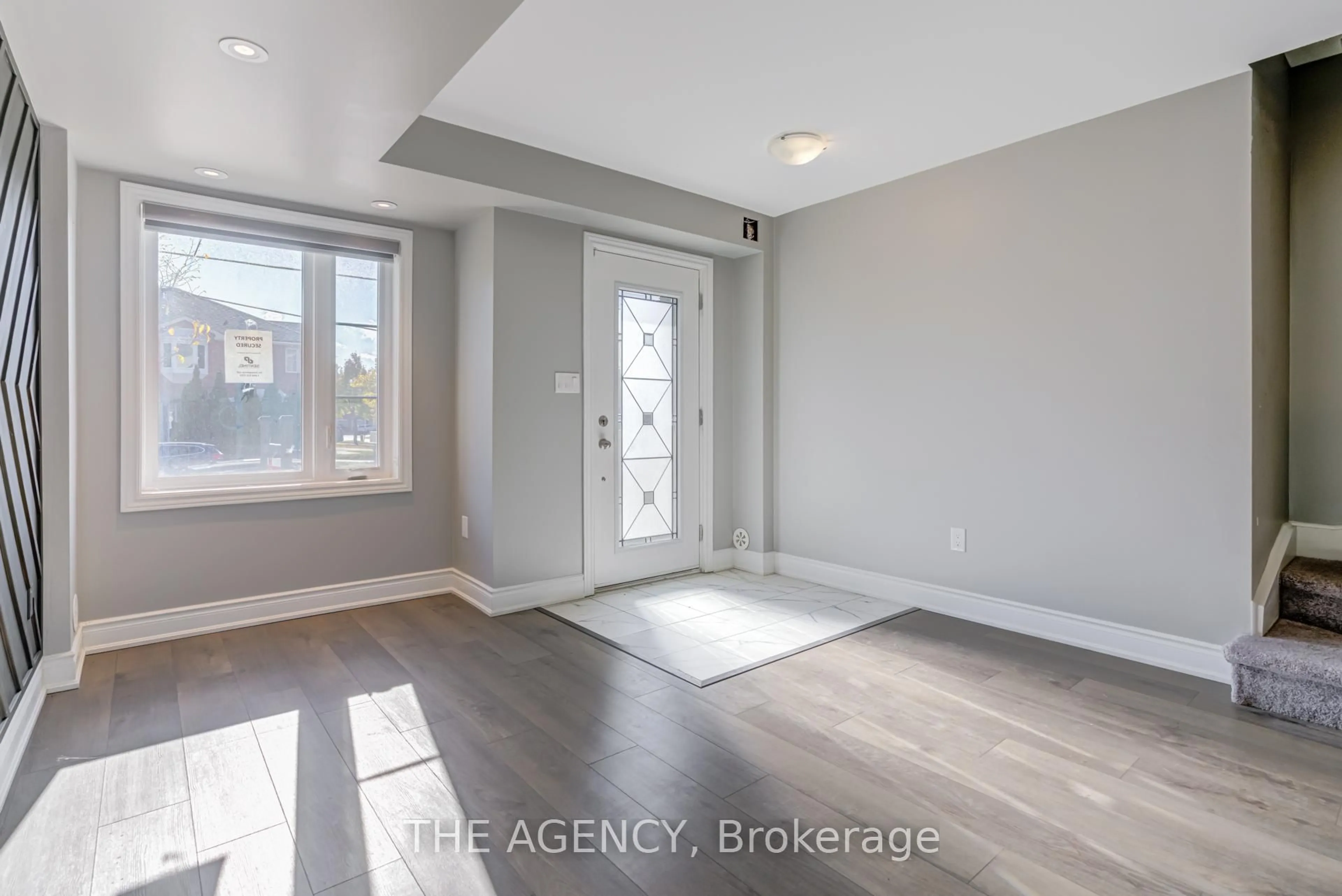 Indoor entryway for 250 Finch Ave #301, Pickering Ontario L1V 0G6