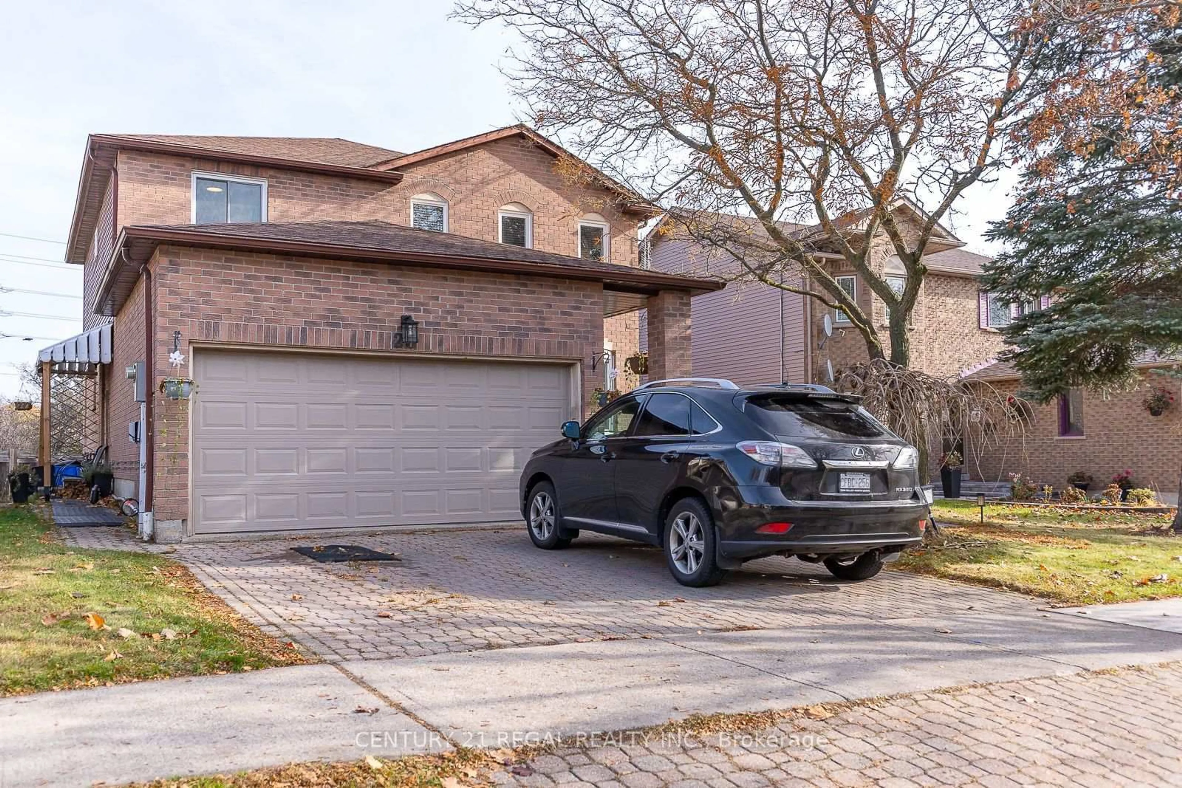 Unknown for 28 Upland Dr, Whitby Ontario L1N 8H8