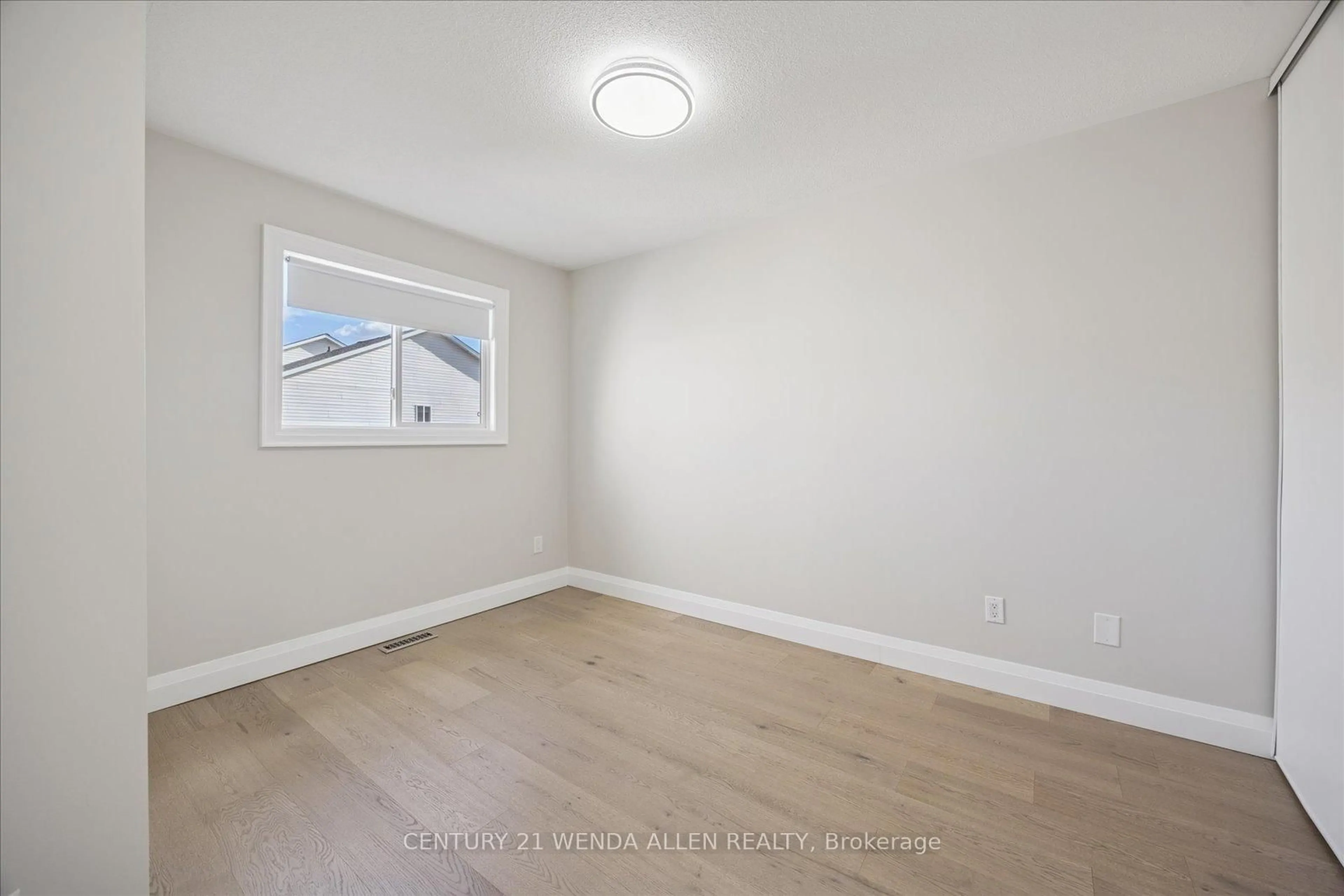 A pic of a room for 1781 Woodgate Tr, Oshawa Ontario L1G 8B3