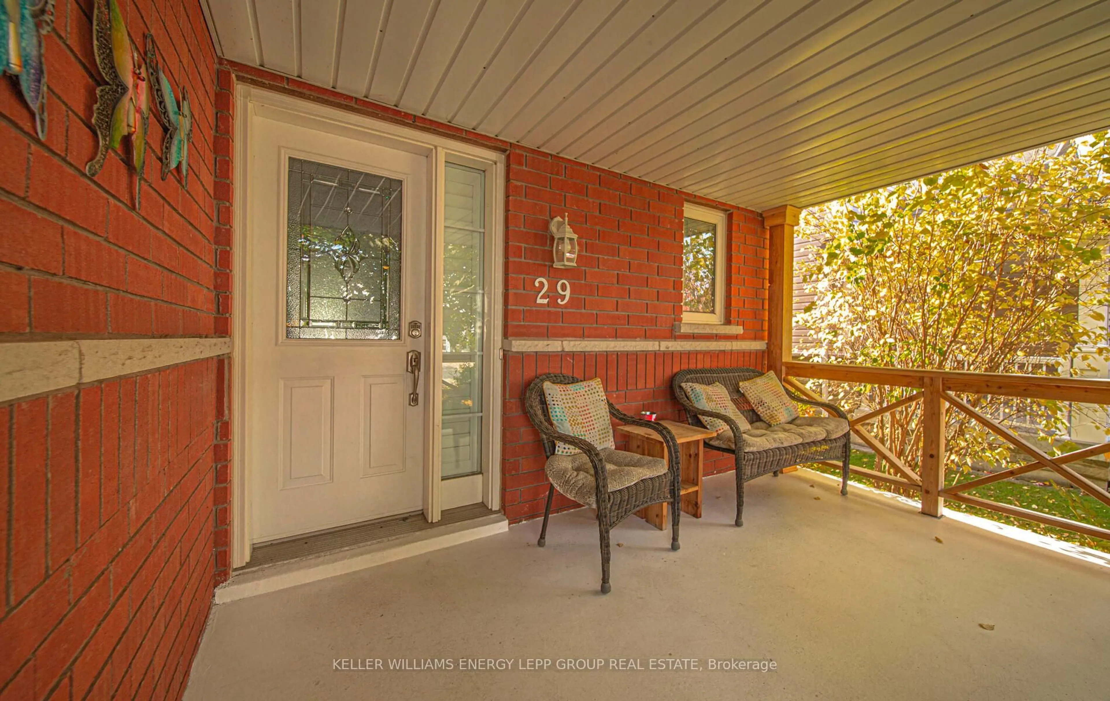 Patio, street for 29 Primeau Ave, Whitby Ontario L1M 2B7