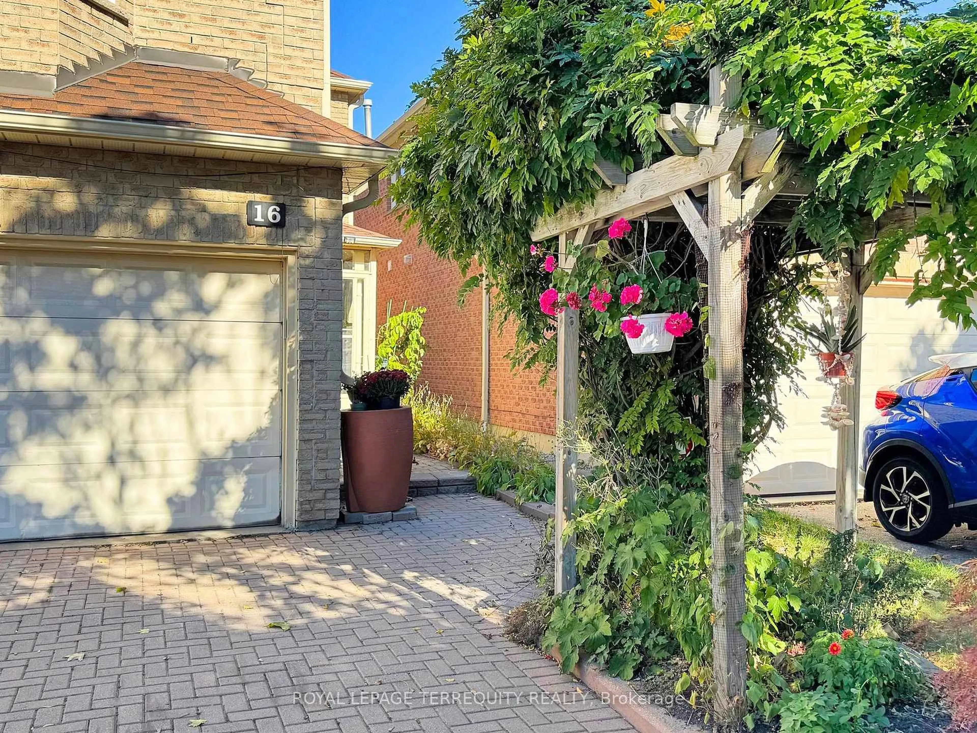 Unknown for 16 Audrelane Crt, Toronto Ontario M1V 3S4