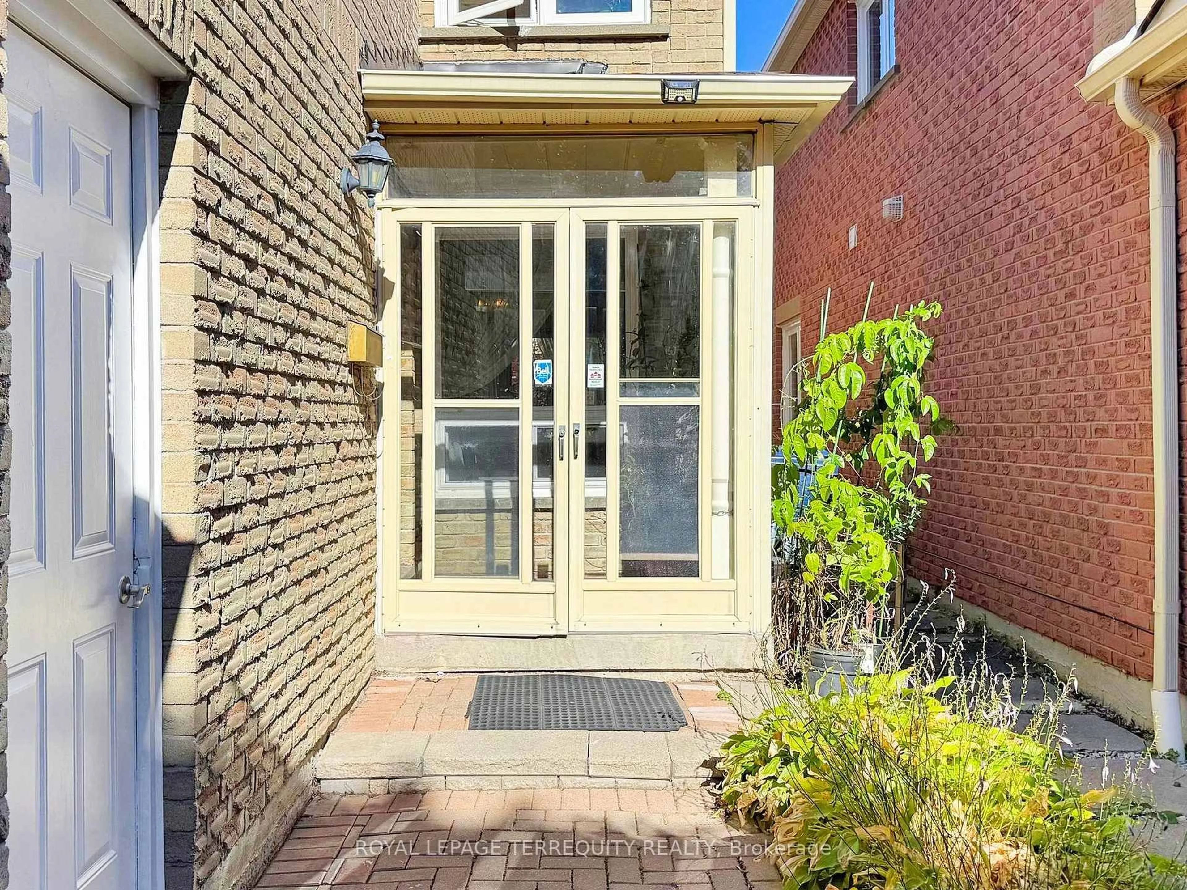 Home with brick exterior material, street for 16 Audrelane Crt, Toronto Ontario M1V 3S4