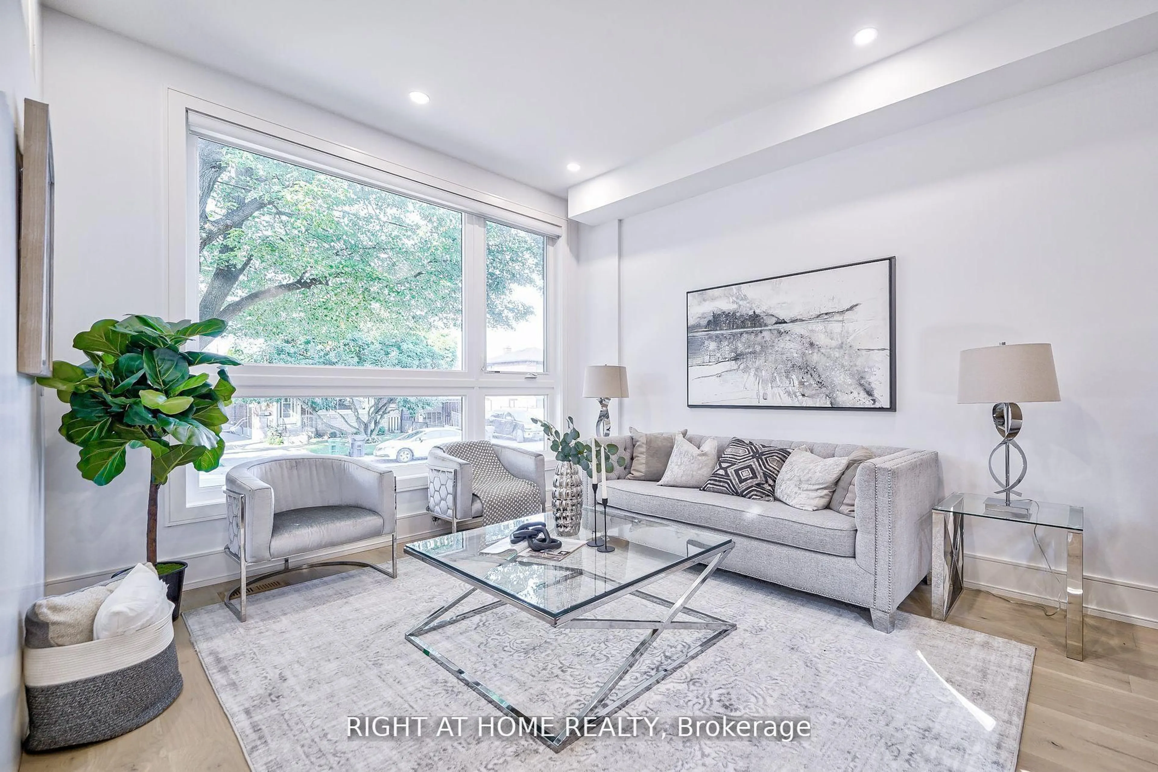 Living room with furniture, unknown for 333 Woodmount Ave, Toronto Ontario M4C 4A4