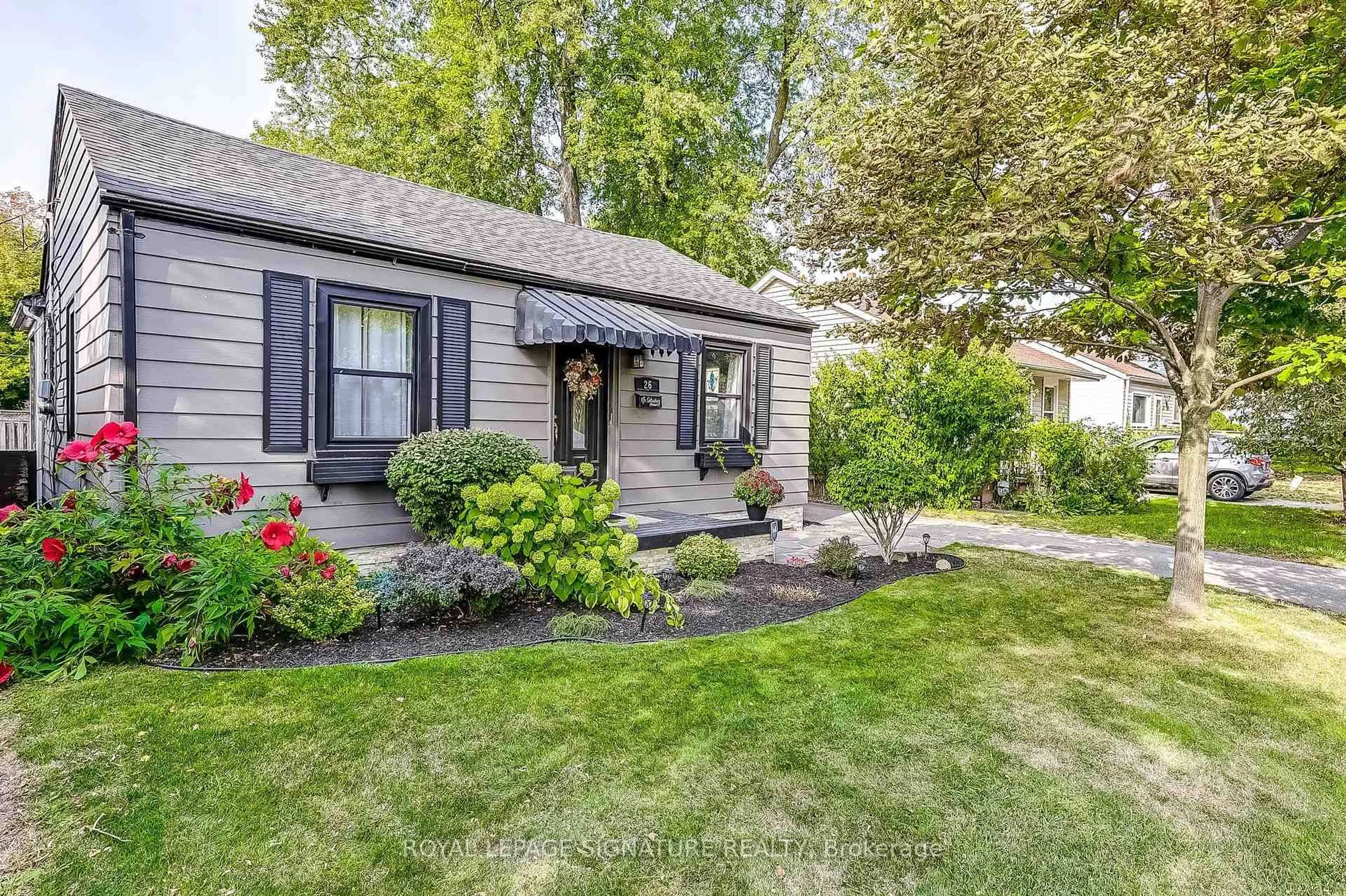 Home with vinyl exterior material, street for 26 George St, Ajax Ontario L1S 1S5