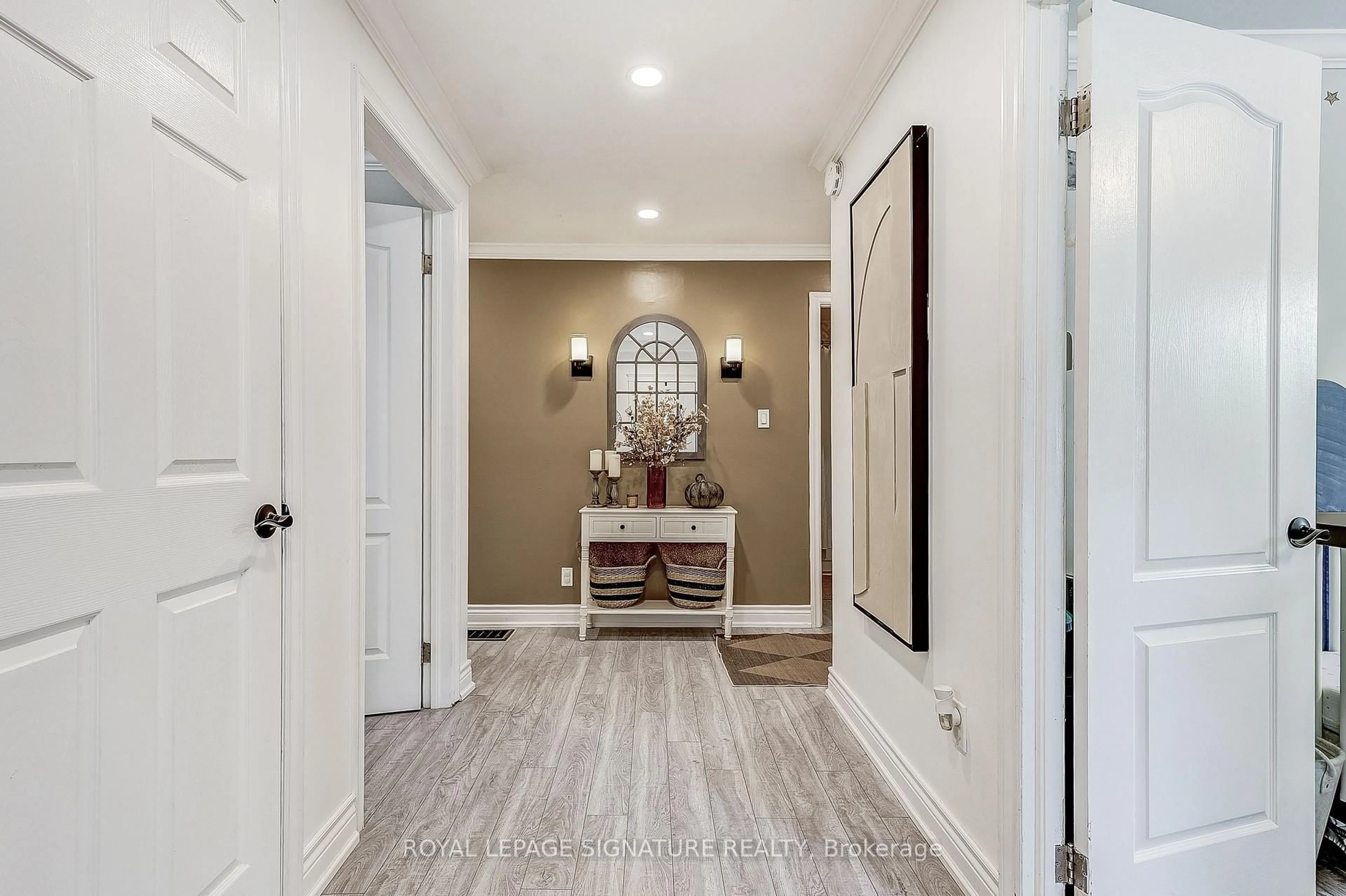 Indoor entryway for 26 George St, Ajax Ontario L1S 1S5