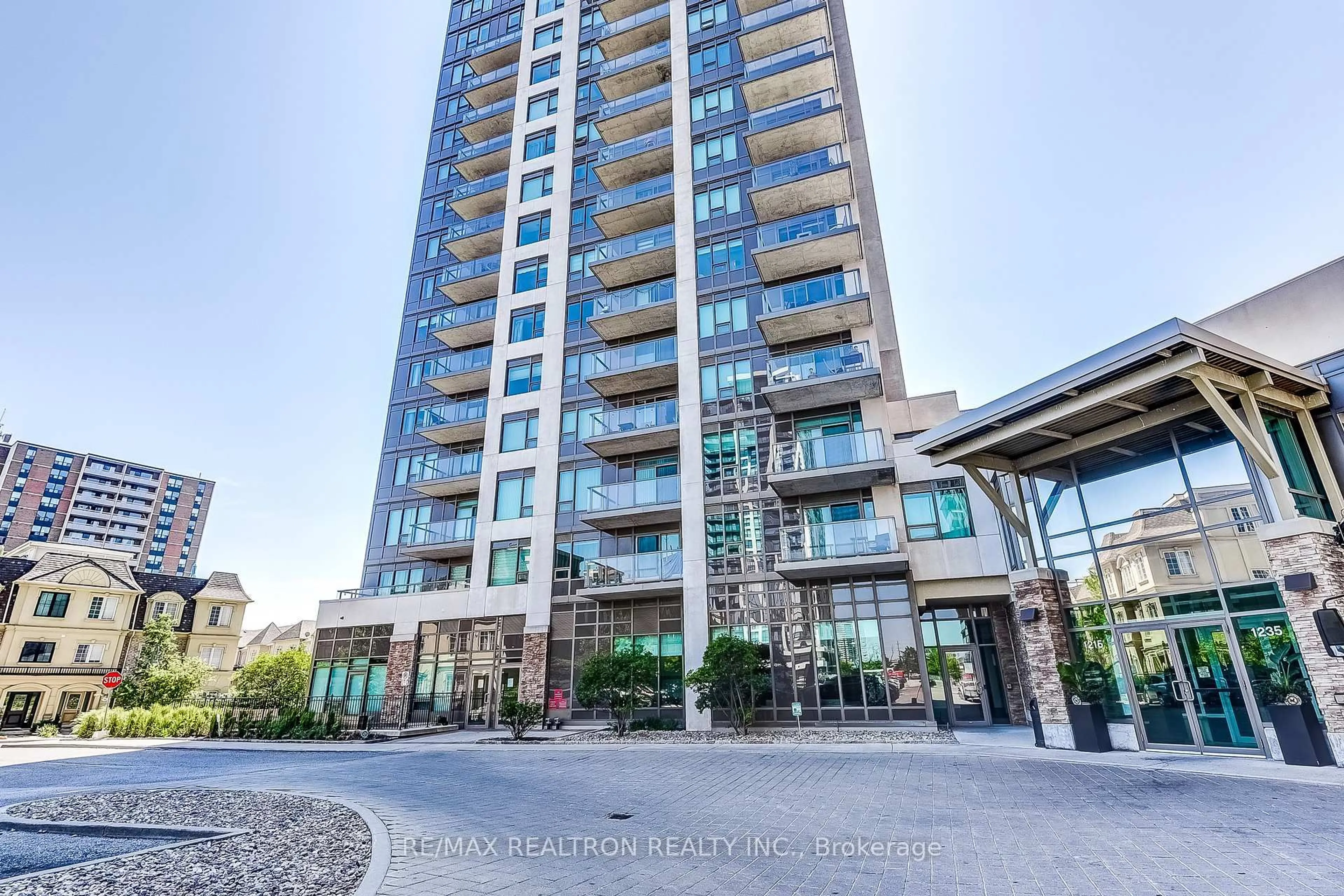 Unknown for 1215 Bayly St #205, Pickering Ontario L1W 1L7