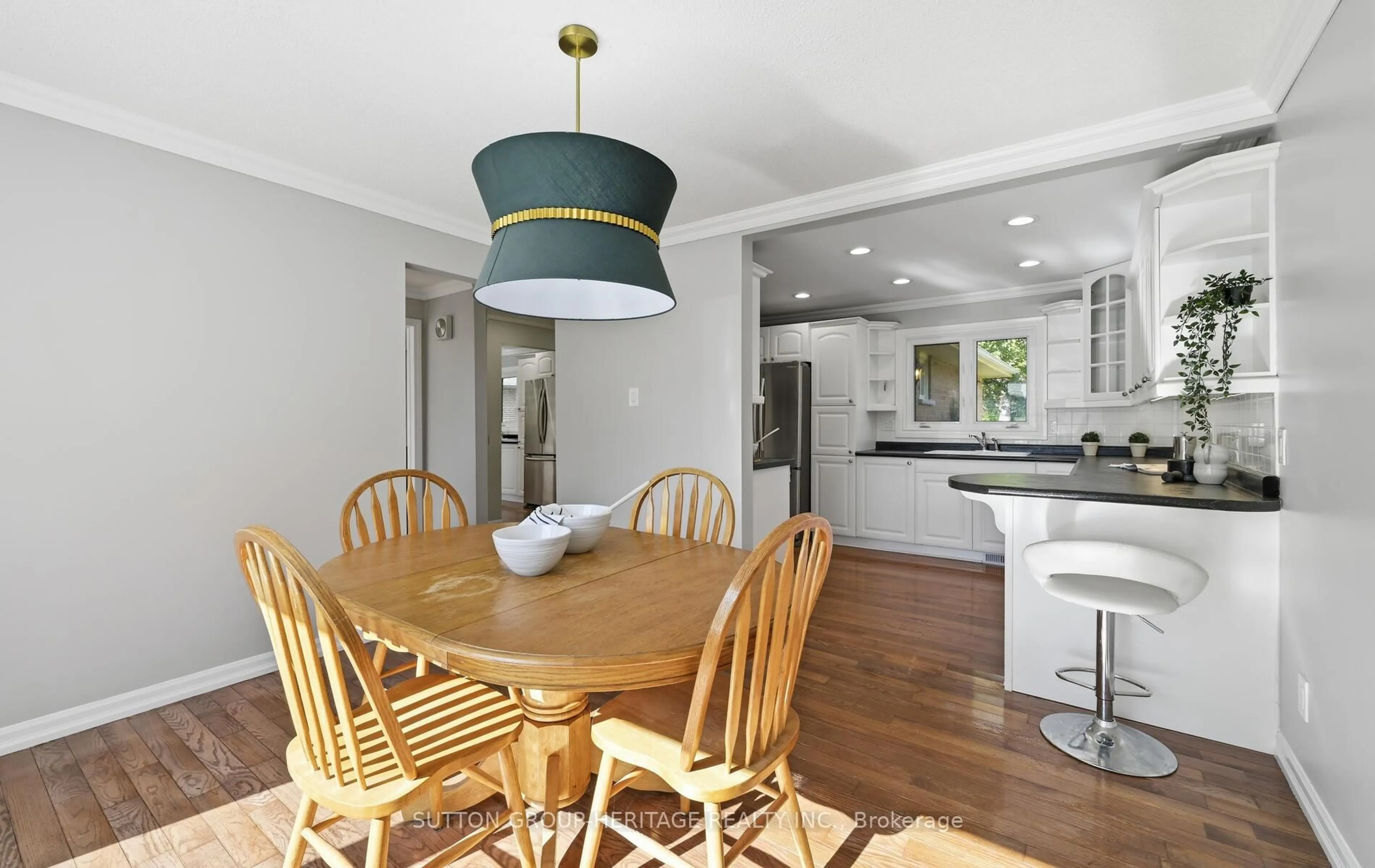 Unknown for 39 Anstead Cres, Ajax Ontario L1S 3X4