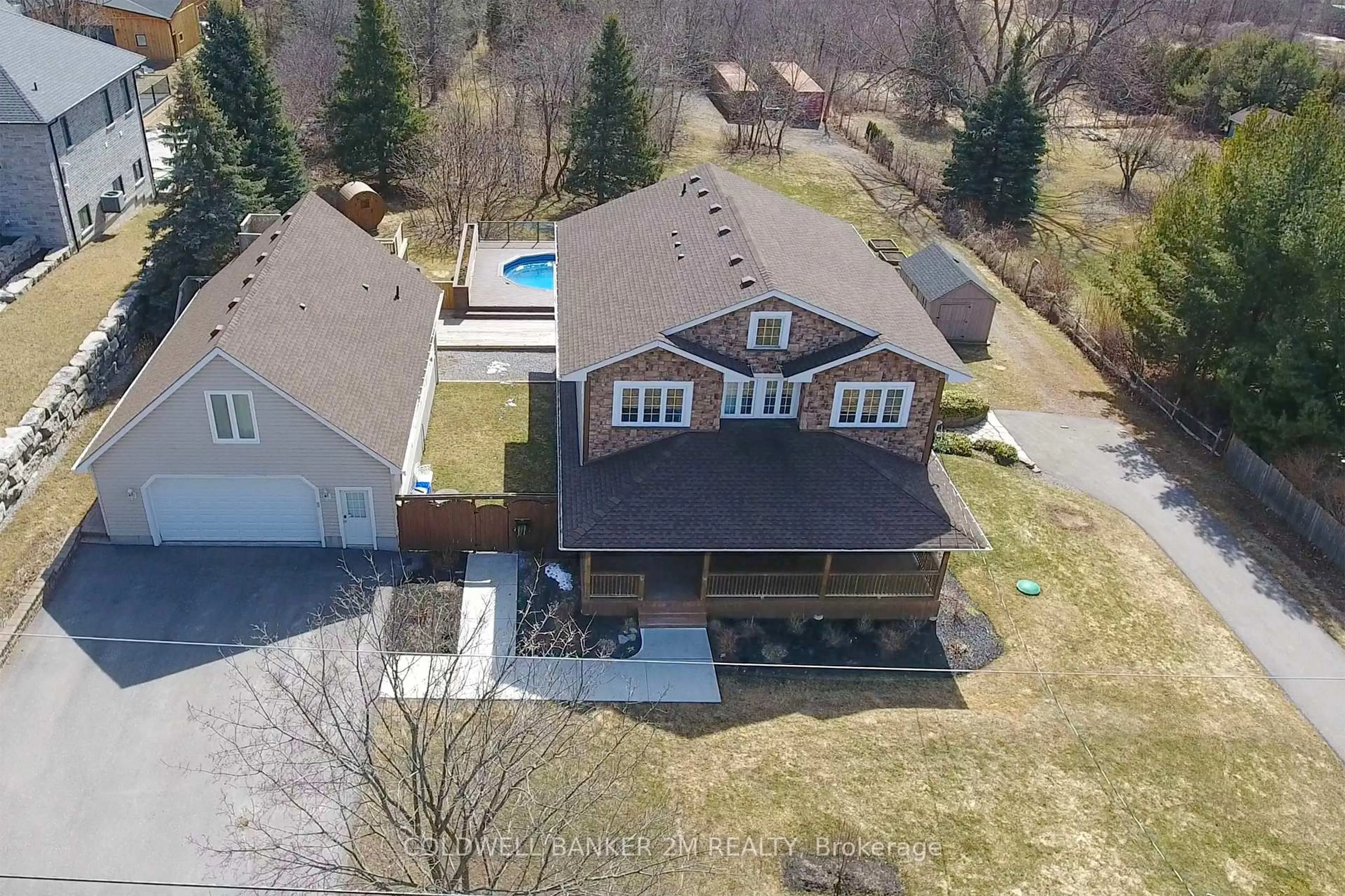 A pic from outside/outdoor area/front of a property/back of a property/a pic from drone, unknown for 37 Bradley Blvd, Clarington Ontario L0B 1J0