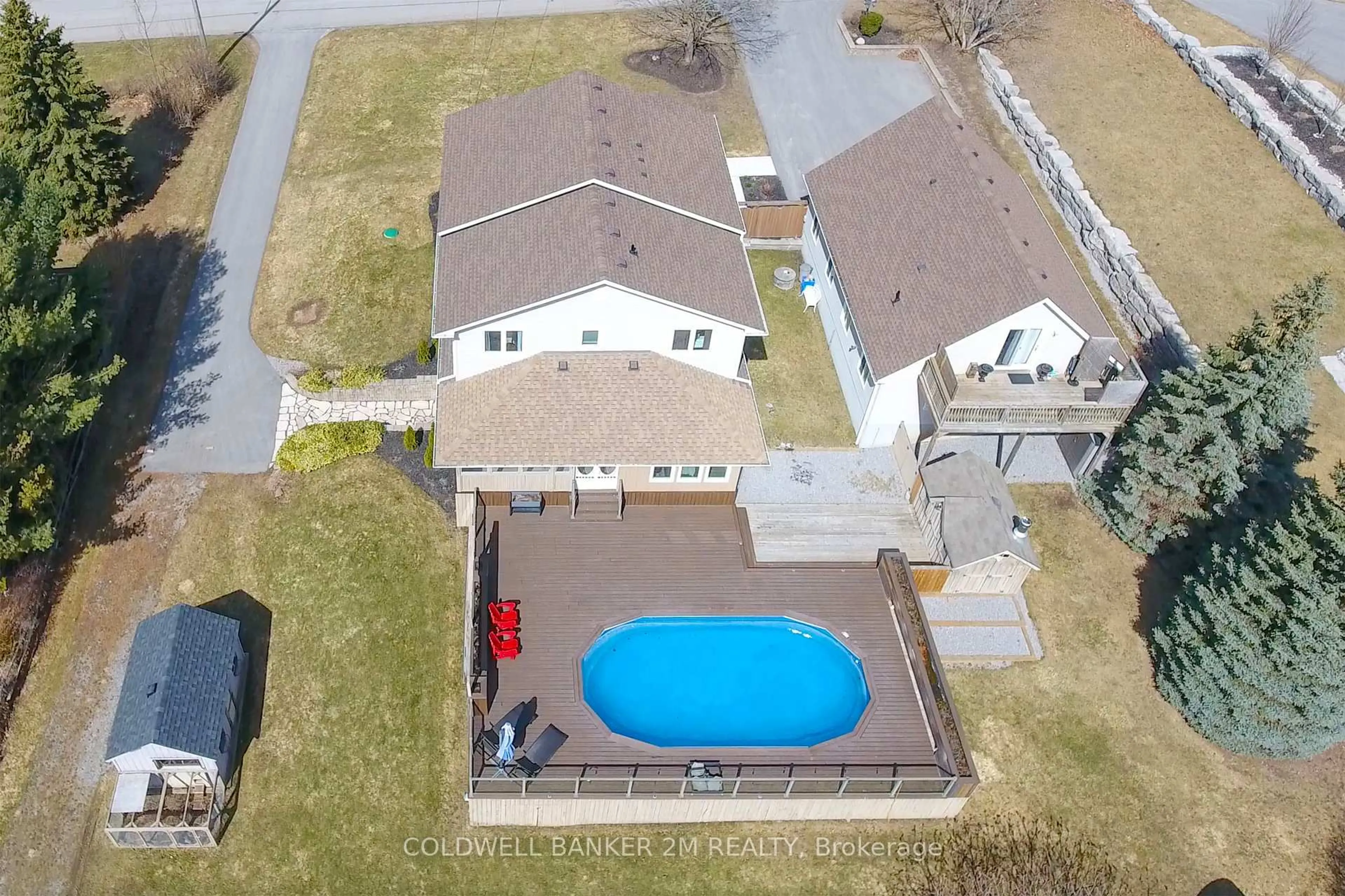 A pic from outside/outdoor area/front of a property/back of a property/a pic from drone, water/lake/river/ocean view for 37 Bradley Blvd, Clarington Ontario L0B 1J0