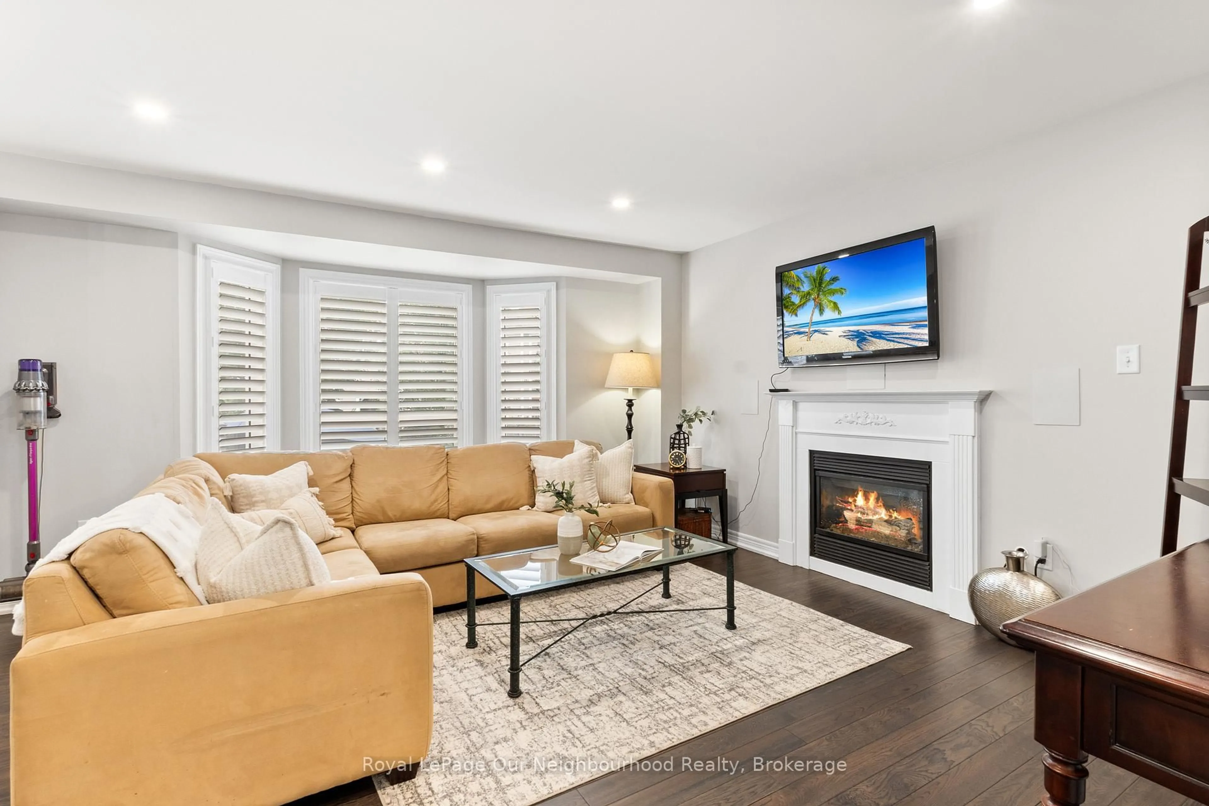 Living room with furniture, unknown for 862 Audley Rd, Ajax Ontario L1Z 1M4