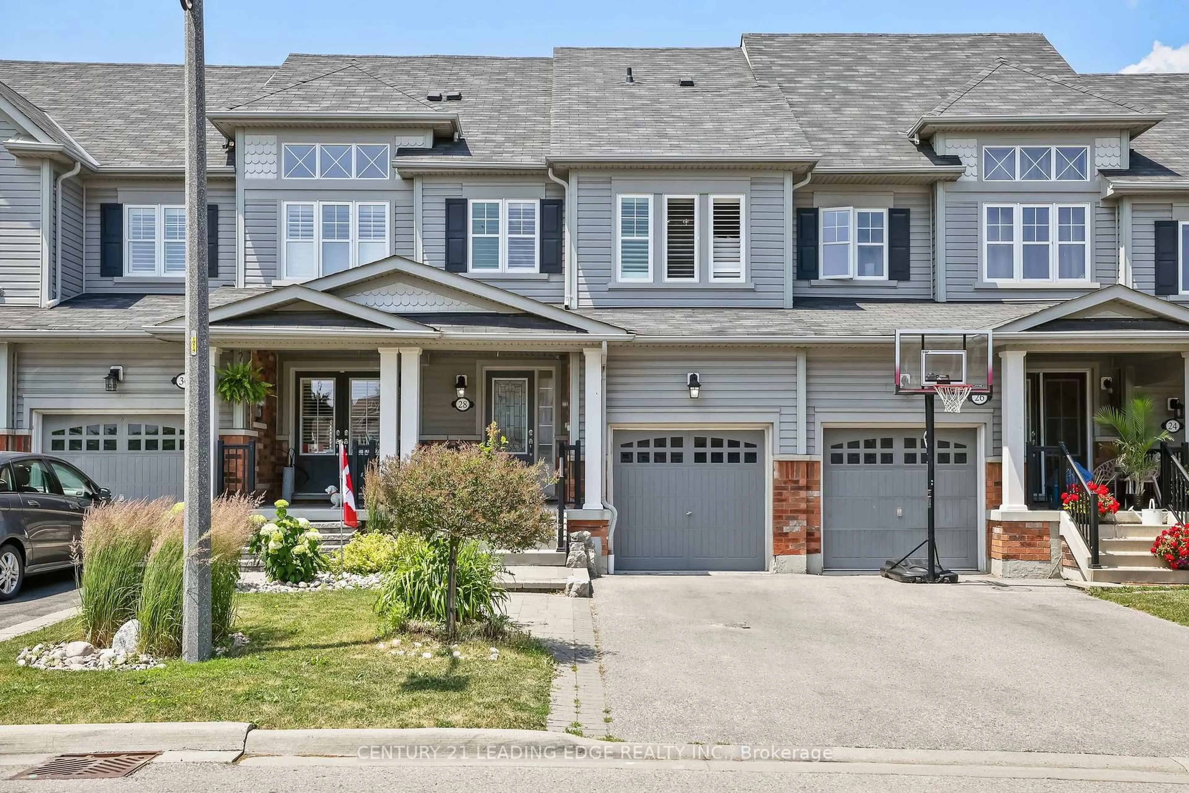 Home with brick exterior material, street for 28 Harbourside Dr, Whitby Ontario L1N 0H4