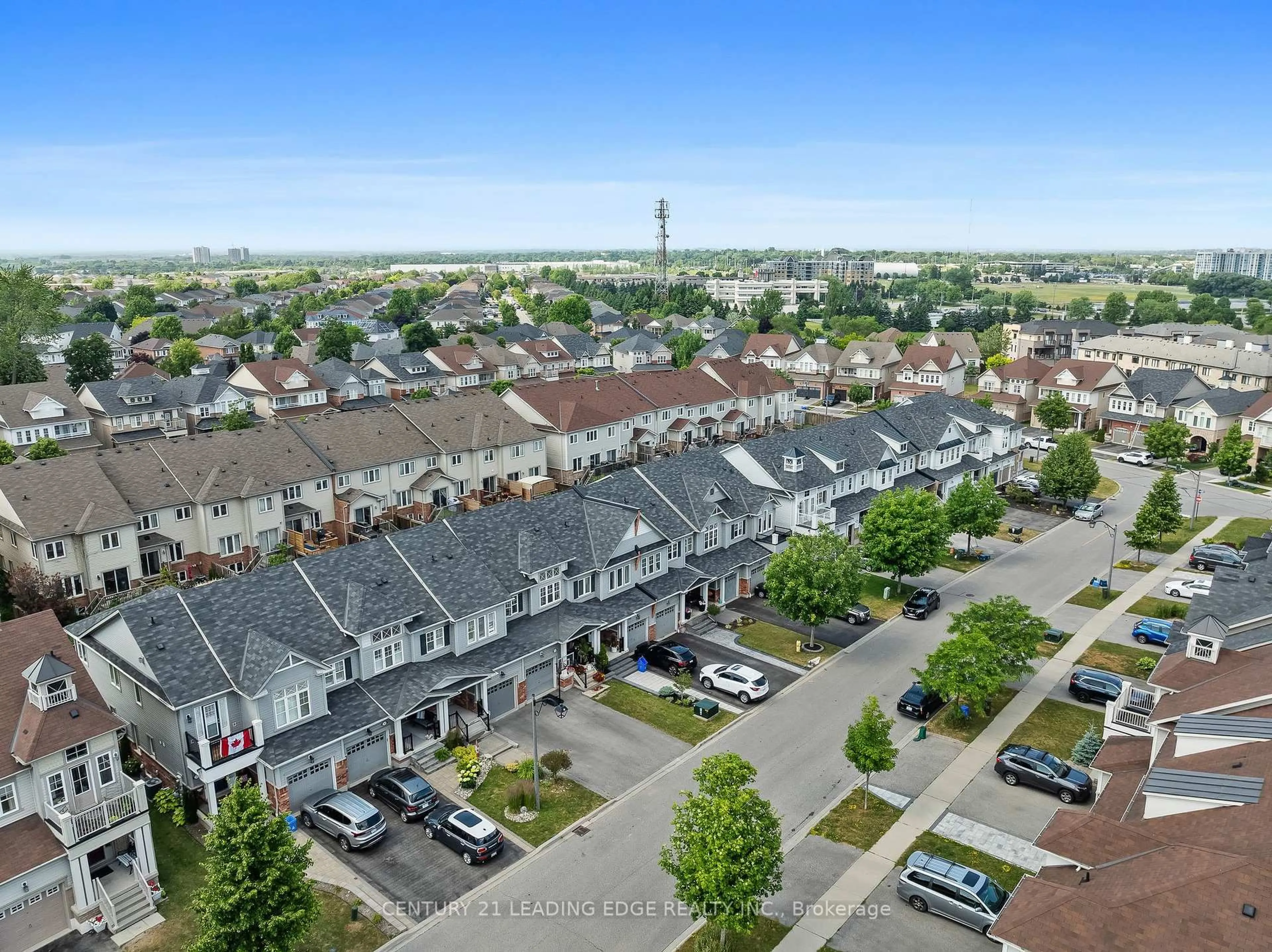 A pic from outside/outdoor area/front of a property/back of a property/a pic from drone, unknown for 28 Harbourside Dr, Whitby Ontario L1N 0H4