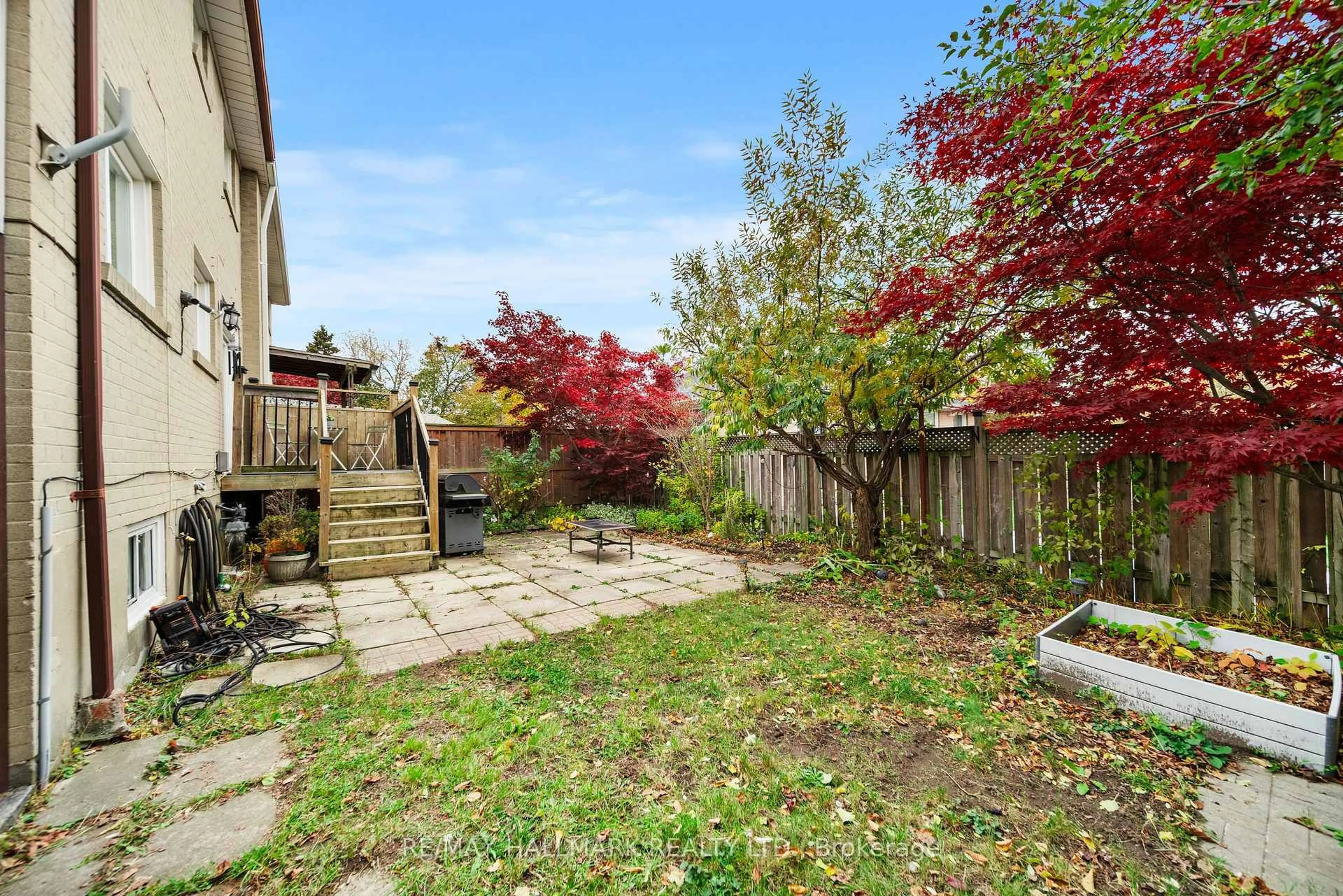 Patio, street for 44 Athenia Crt, Toronto Ontario M1E 2C1