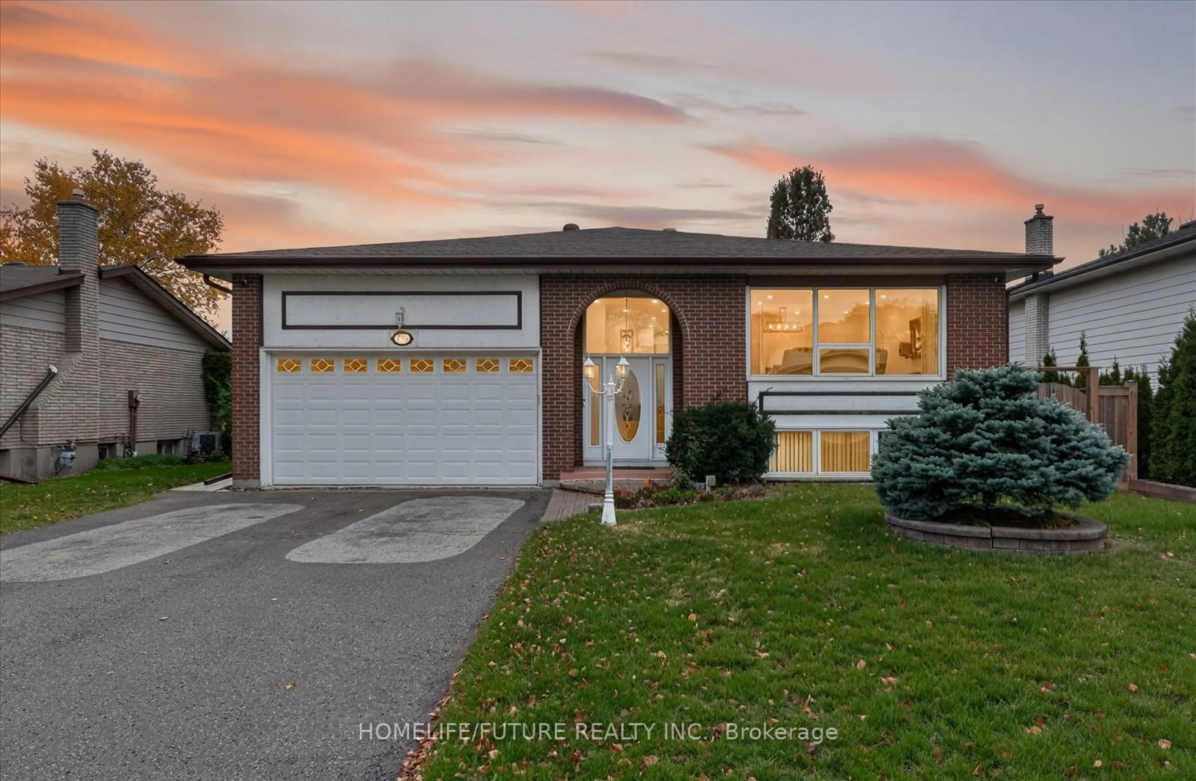 Home with brick exterior material, street for 790 Ferndale St, Oshawa Ontario L1J 5L7