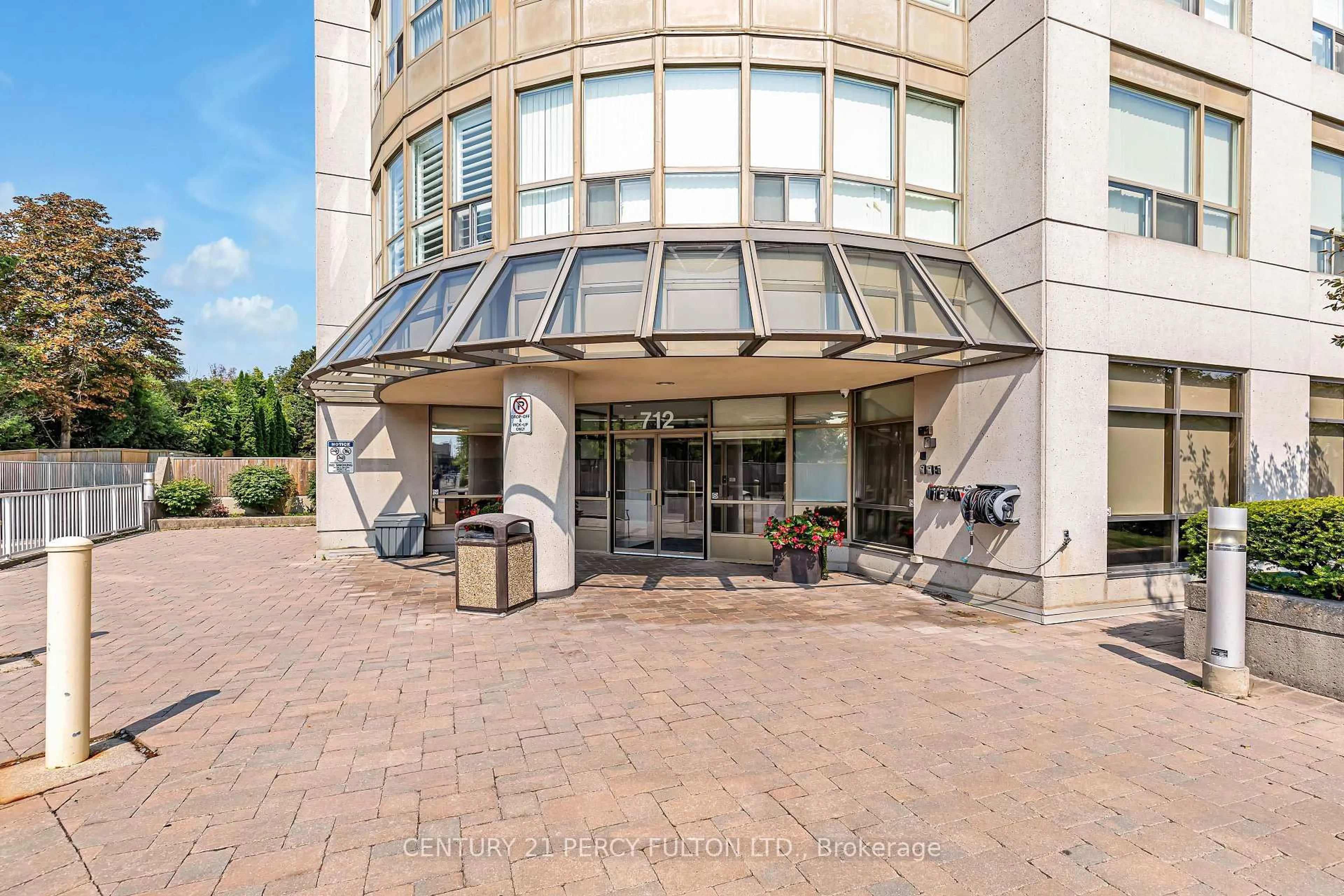 Unknown for 712 Rossland Rd #506, Whitby Ontario L1N 9E8