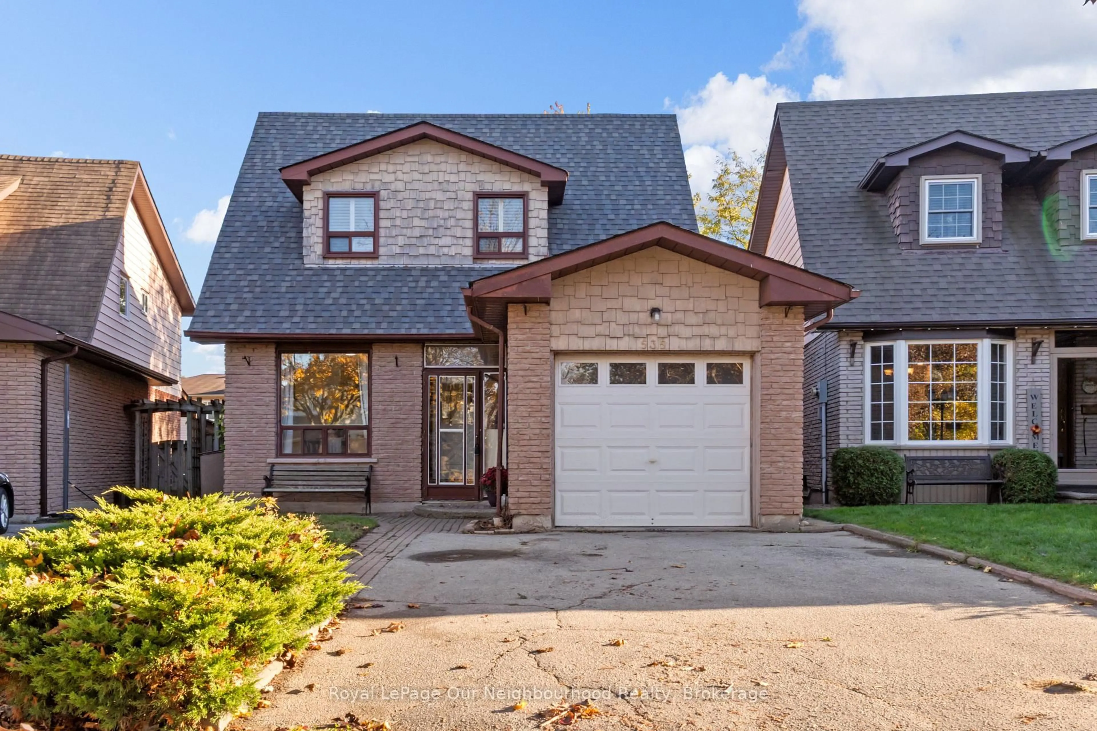 Home with brick exterior material, street for 535 Carmello Crt, Pickering Ontario L1W 2Z4