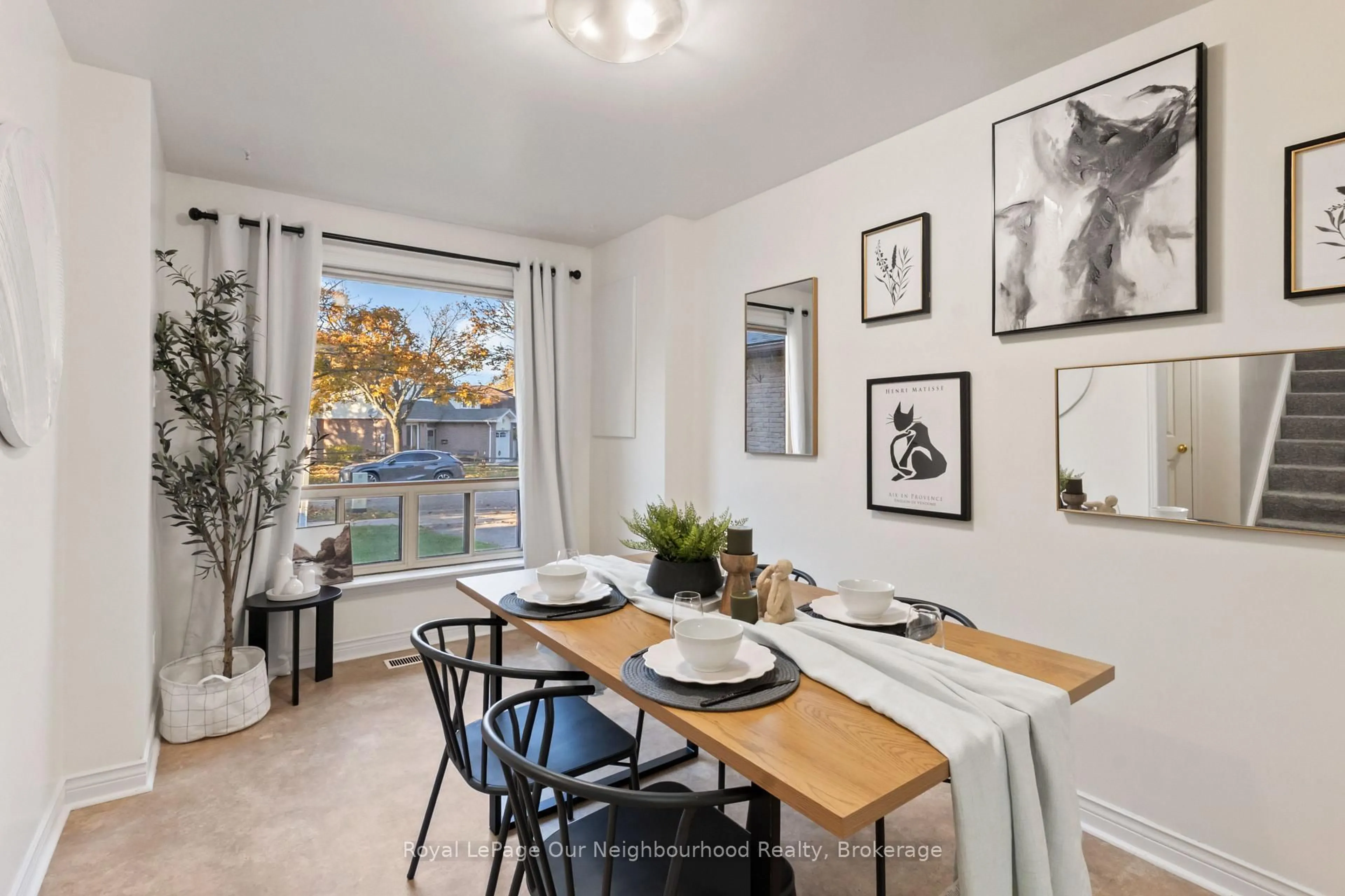 Dining room, unknown for 535 Carmello Crt, Pickering Ontario L1W 2Z4