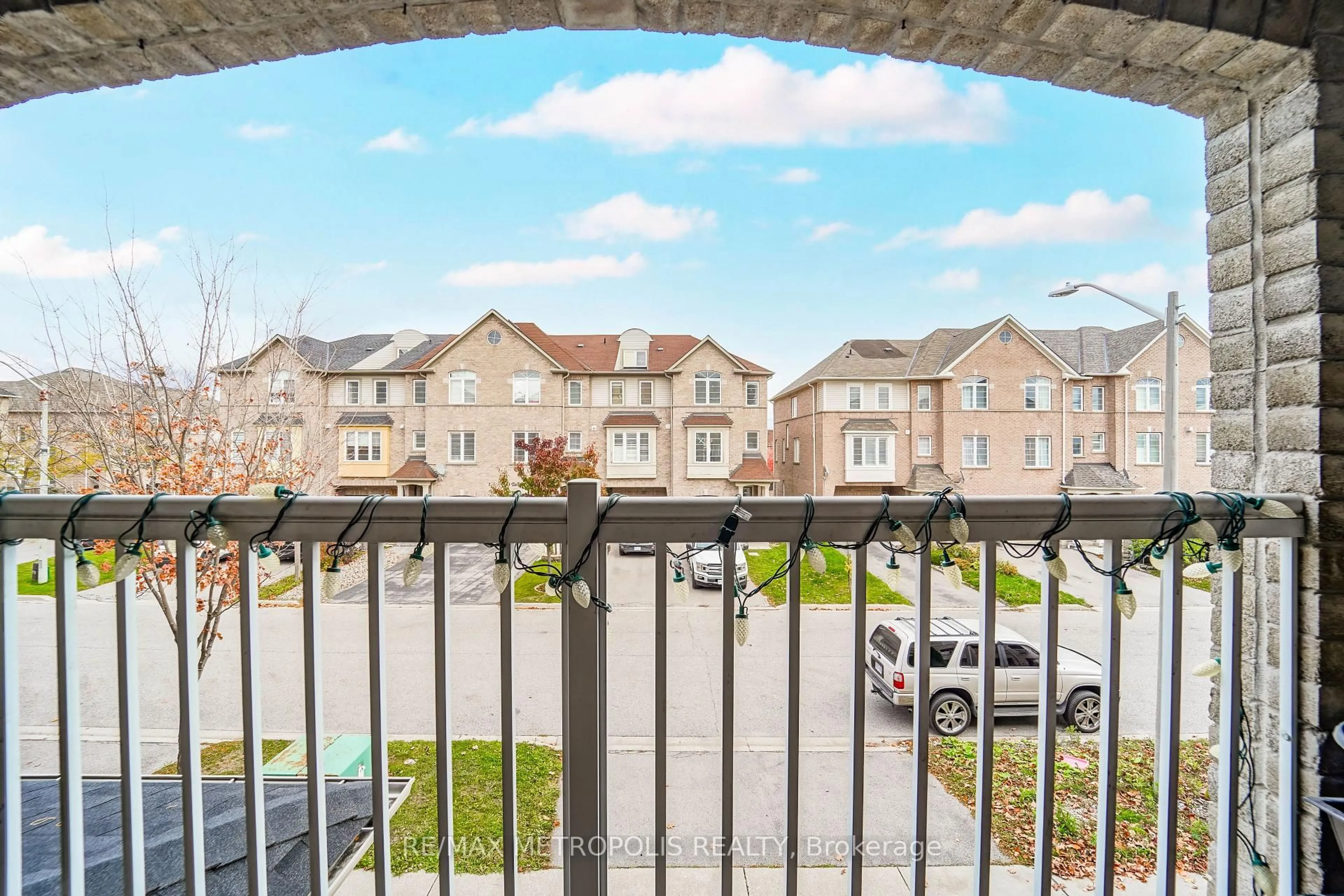 Unknown for 28 Talbotshire St, Ajax Ontario L1S 0A6