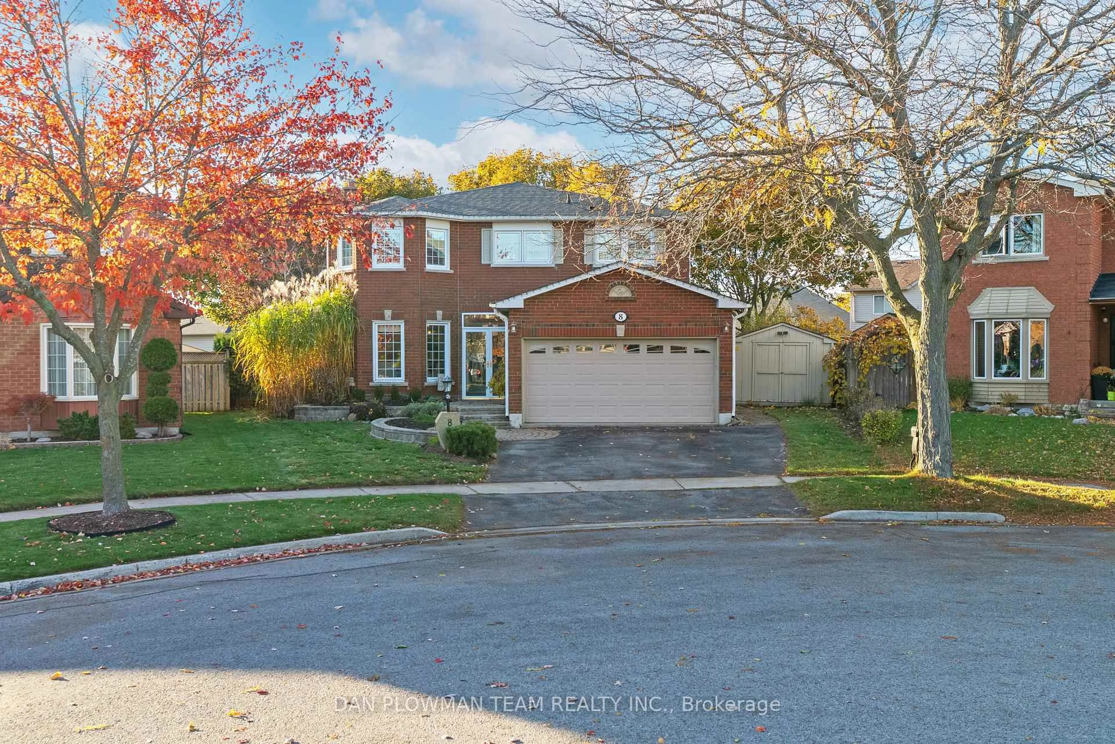 A pic from outside/outdoor area/front of a property/back of a property/a pic from drone, street for 8 Aldcroft Cres, Clarington Ontario L1C 4P1