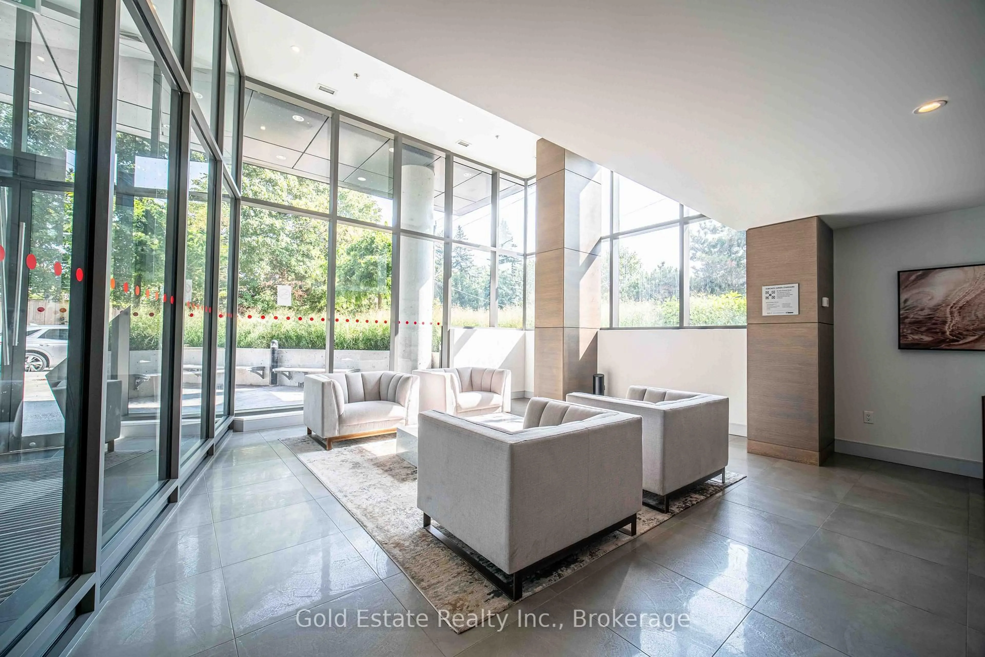 Indoor foyer for 104 Glen Everest Rd #107, Toronto Ontario M1N 0C3