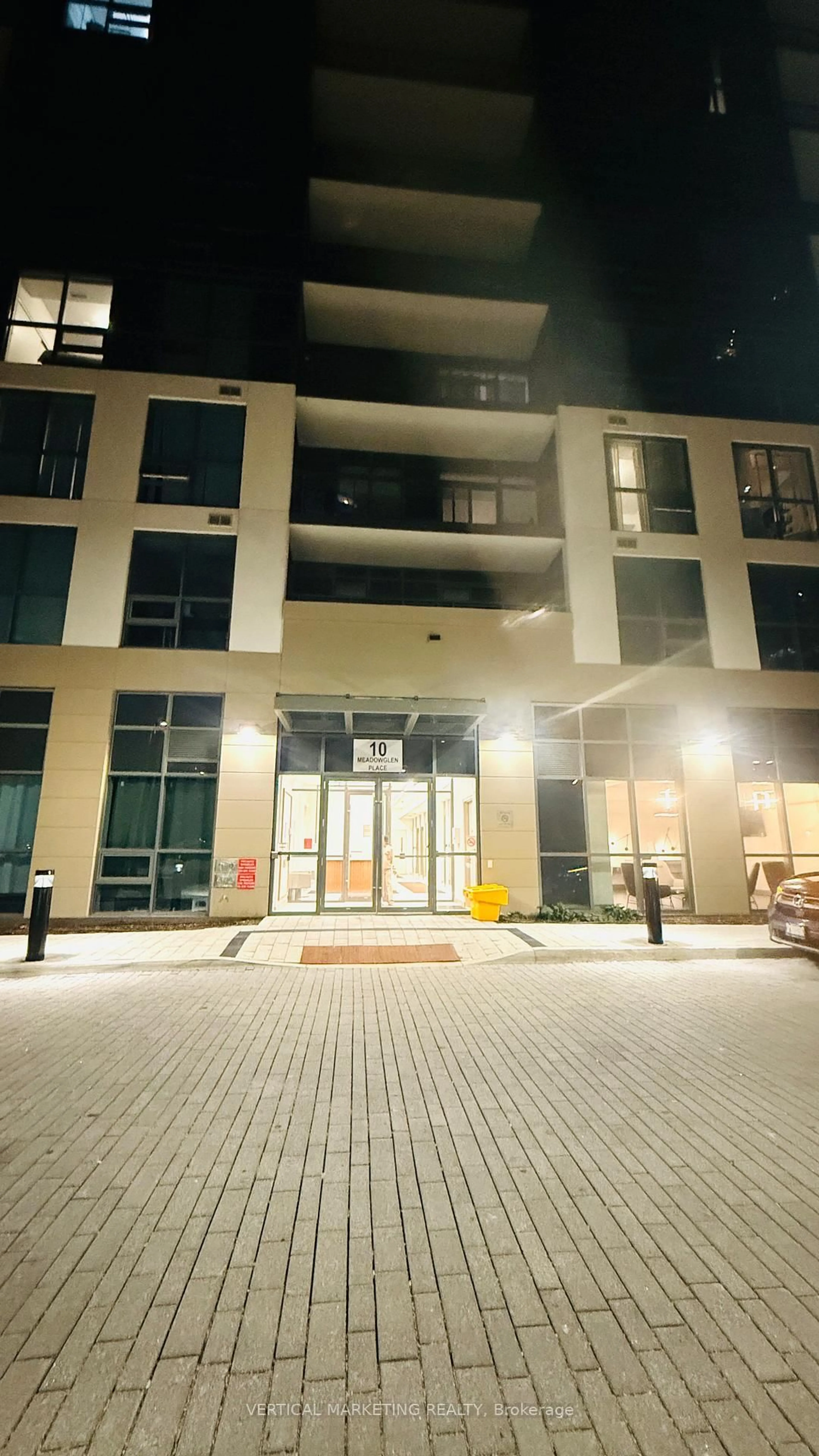 Indoor foyer for 10 Meadowglen Pl #602, Toronto Ontario M1G 0A8