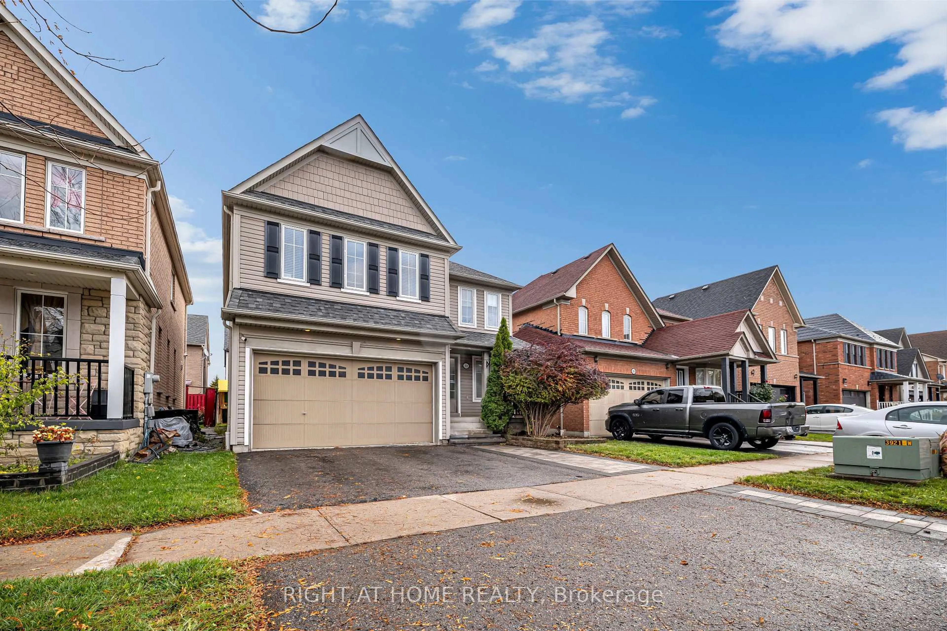 Unknown for 23 Tiller St, Ajax Ontario L1Z 1X8