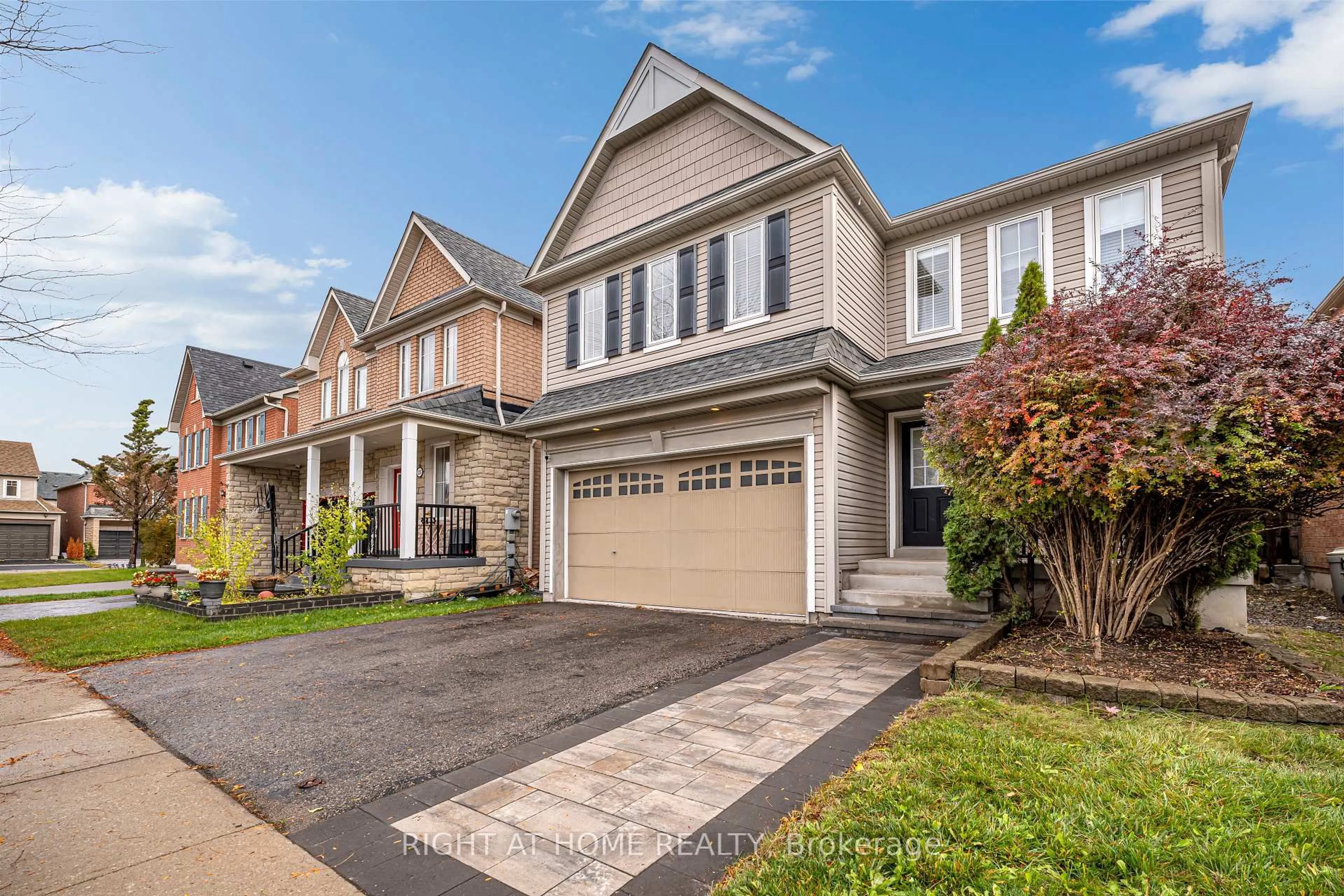 Unknown for 23 Tiller St, Ajax Ontario L1Z 1X8