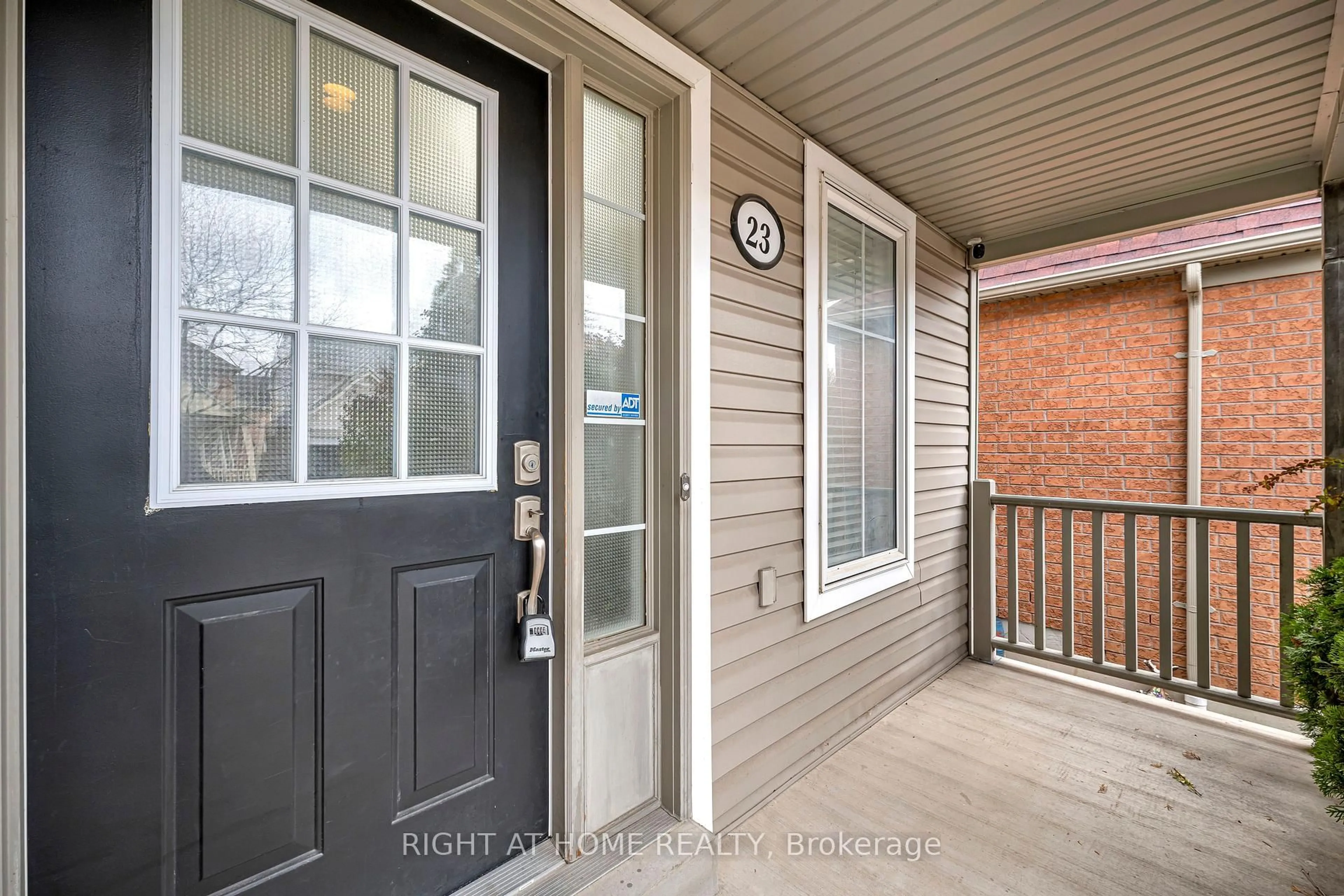 Indoor entryway for 23 Tiller St, Ajax Ontario L1Z 1X8