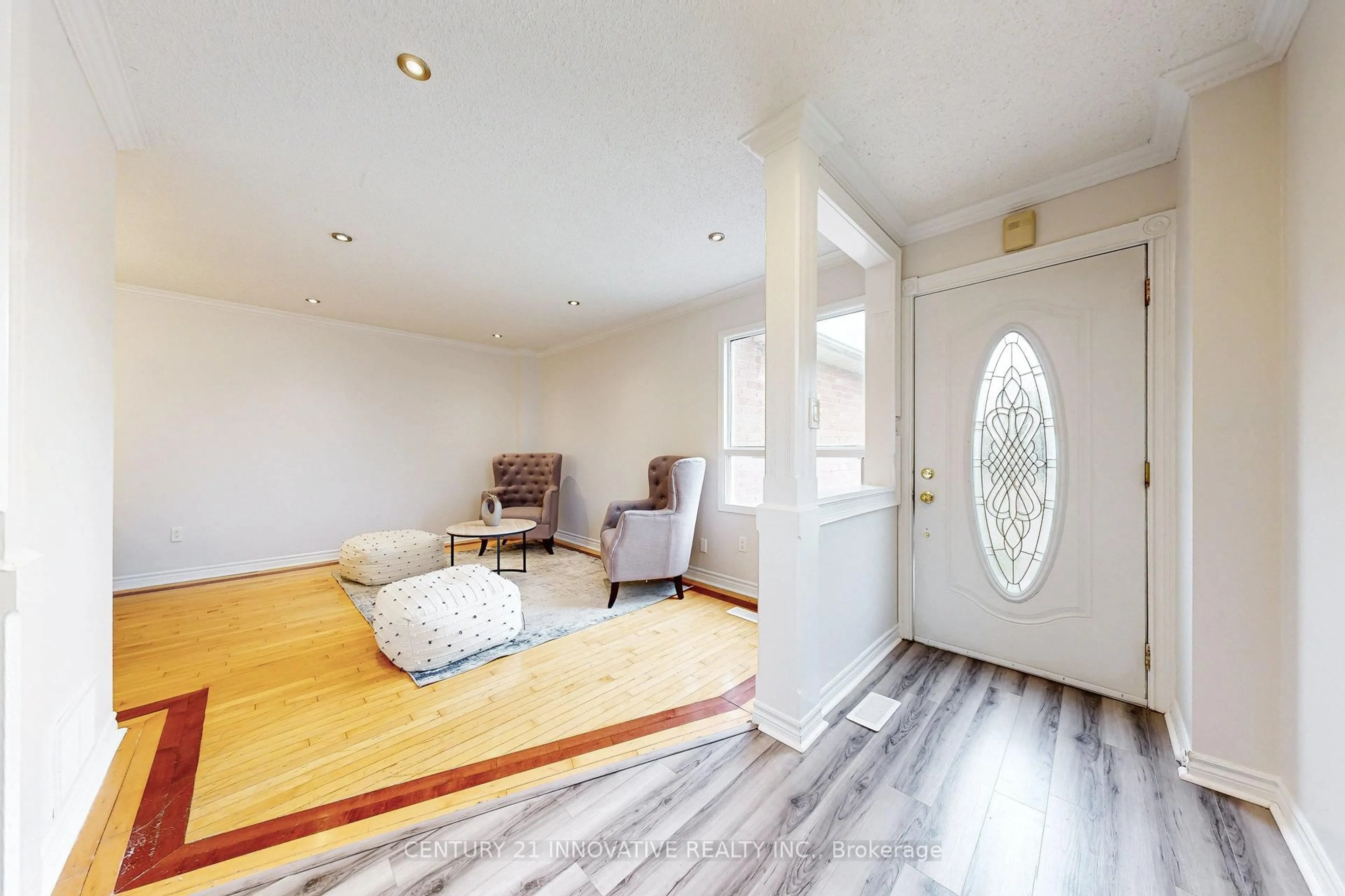 Indoor entryway for 80 Tams Dr, Ajax Ontario L1Z 1A5