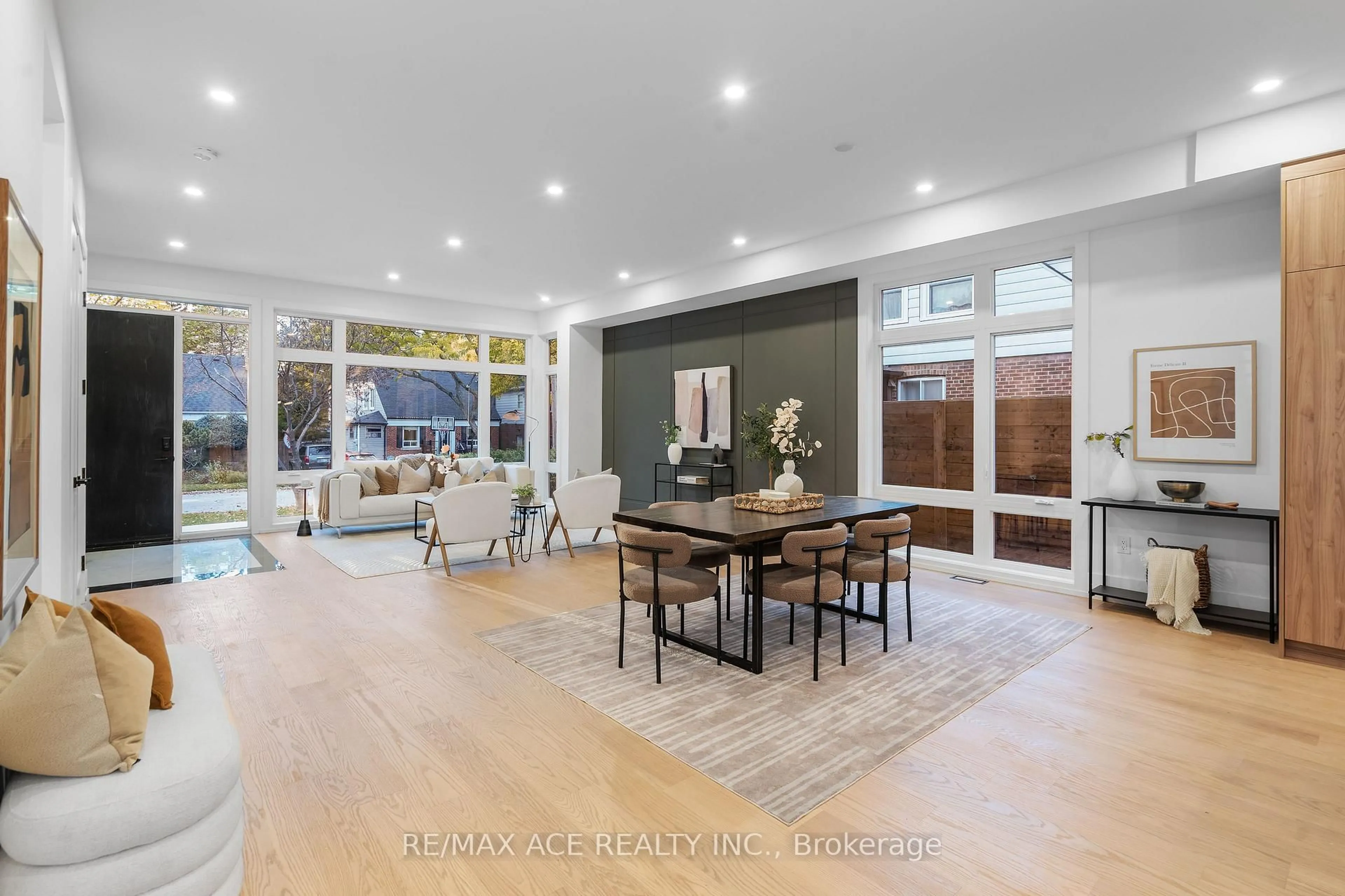 Unknown for 175 Harewood Ave, Toronto Ontario M1M 2S1