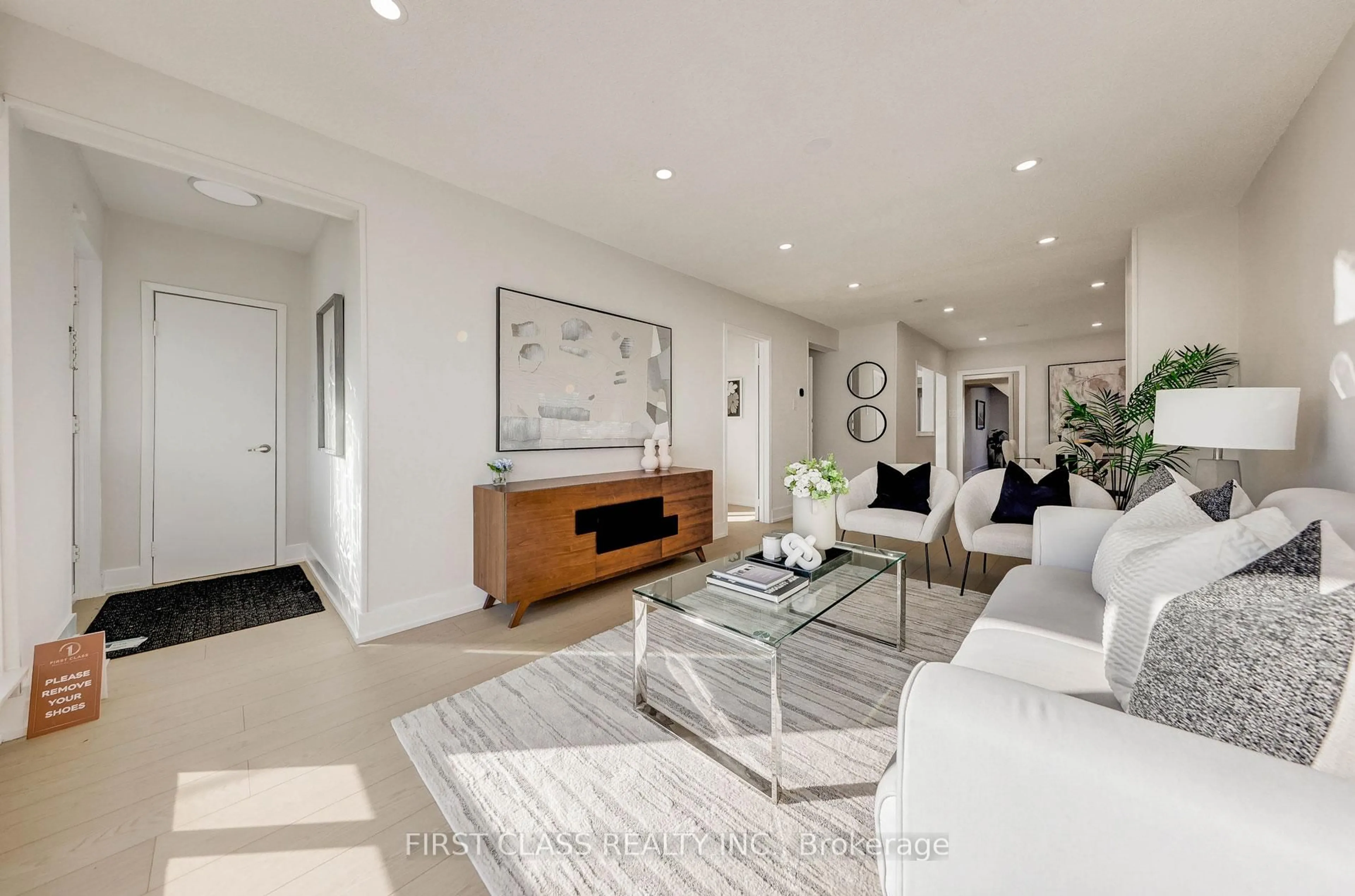 Living room with furniture, unknown for 214 Linden Ave, Toronto Ontario M1K 3H8