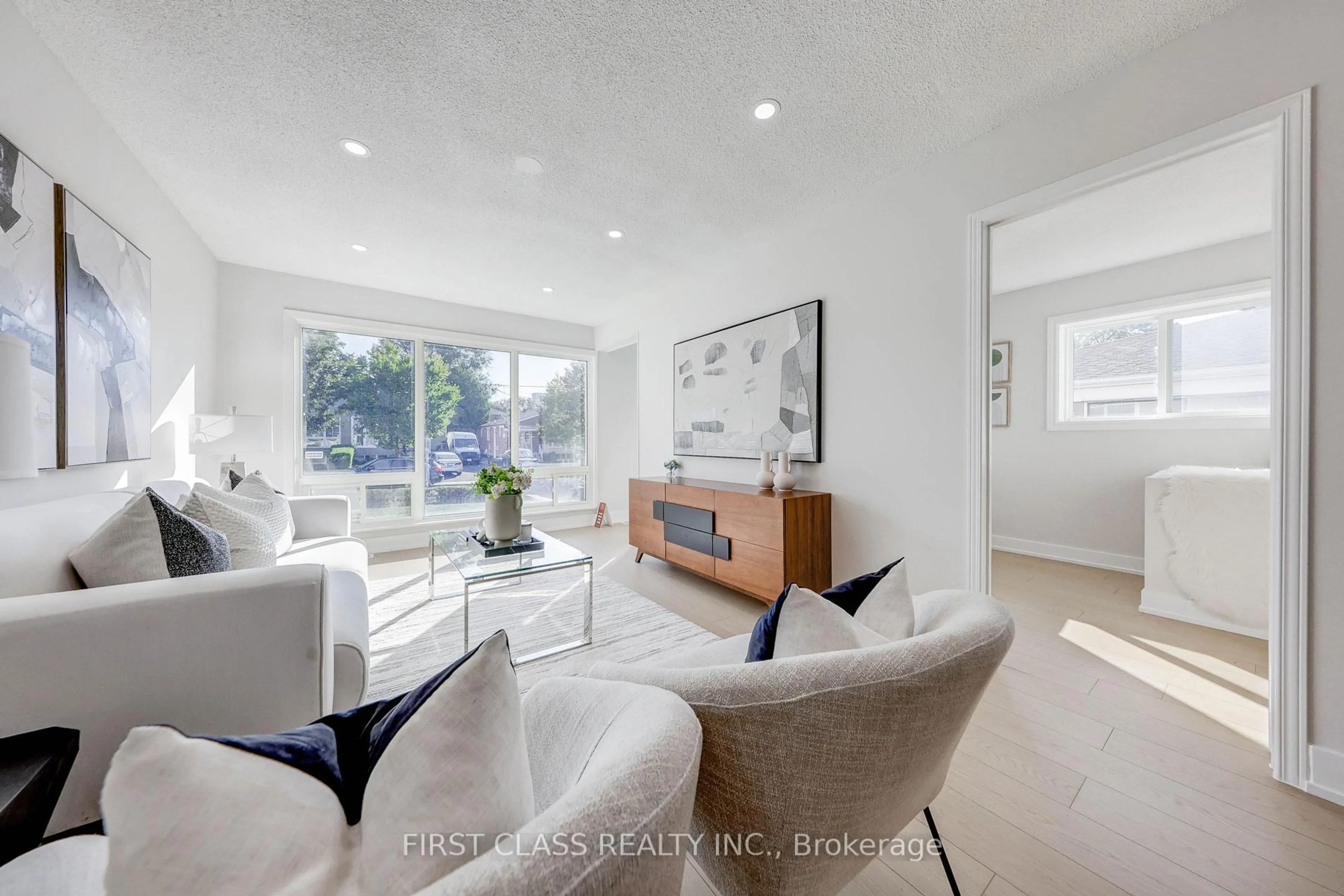 Living room with furniture, unknown for 214 Linden Ave, Toronto Ontario M1K 3H8