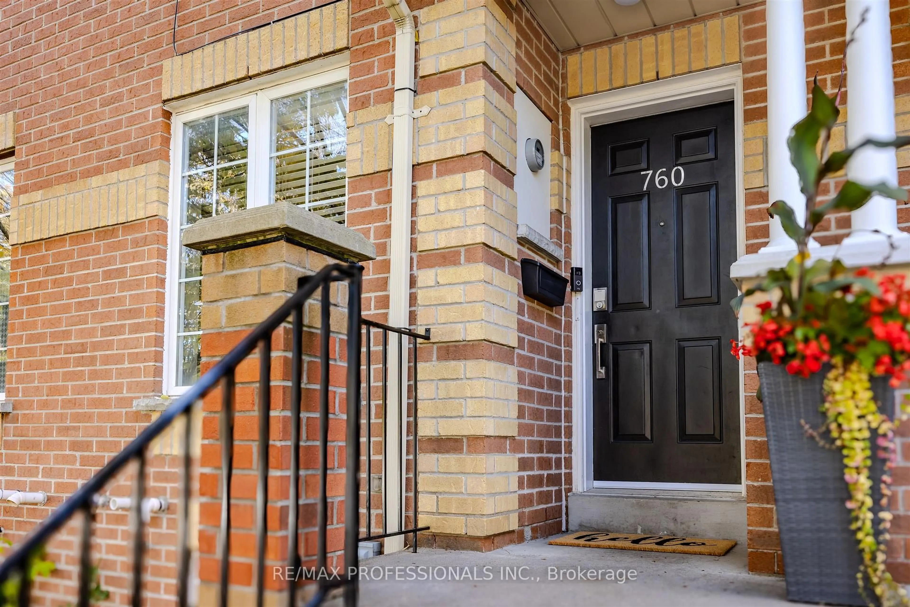 Indoor entryway for 760 Rhodes Ave, Toronto Ontario M4J 4X6