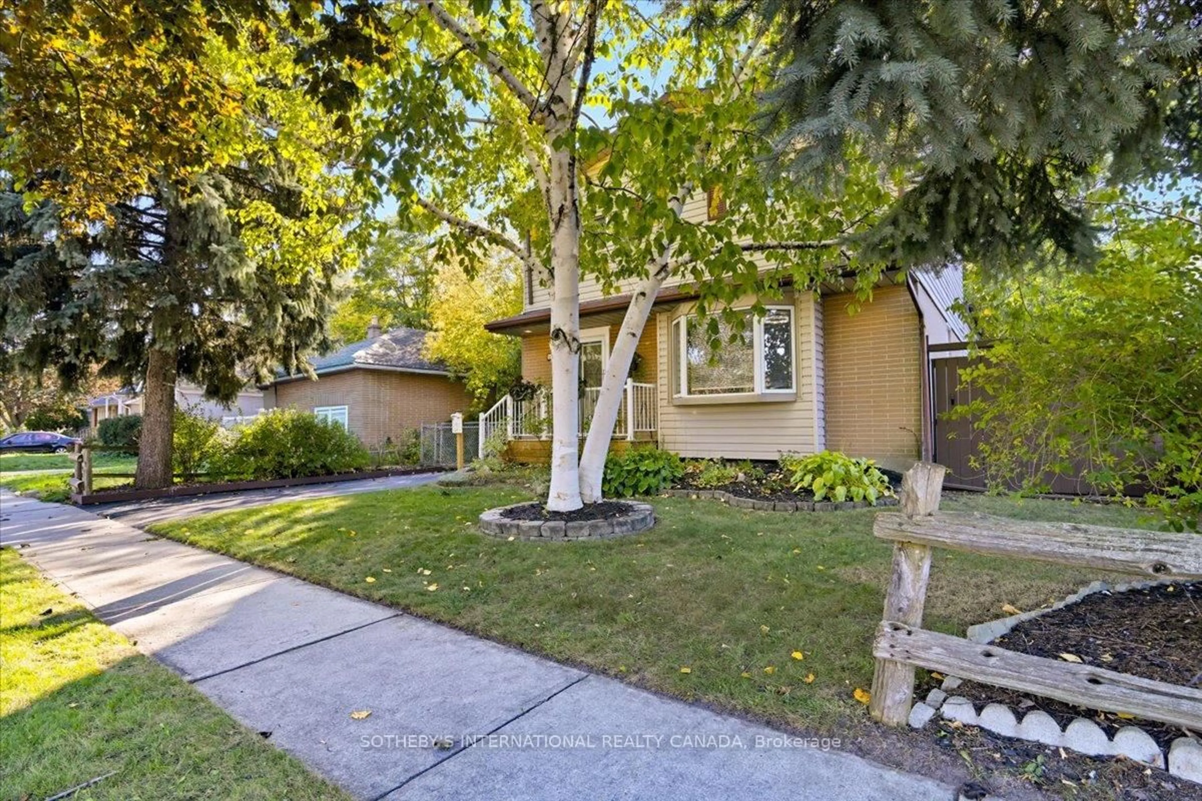 Unknown for 10 Roosevelt Ave, Ajax Ontario L1S 2L2