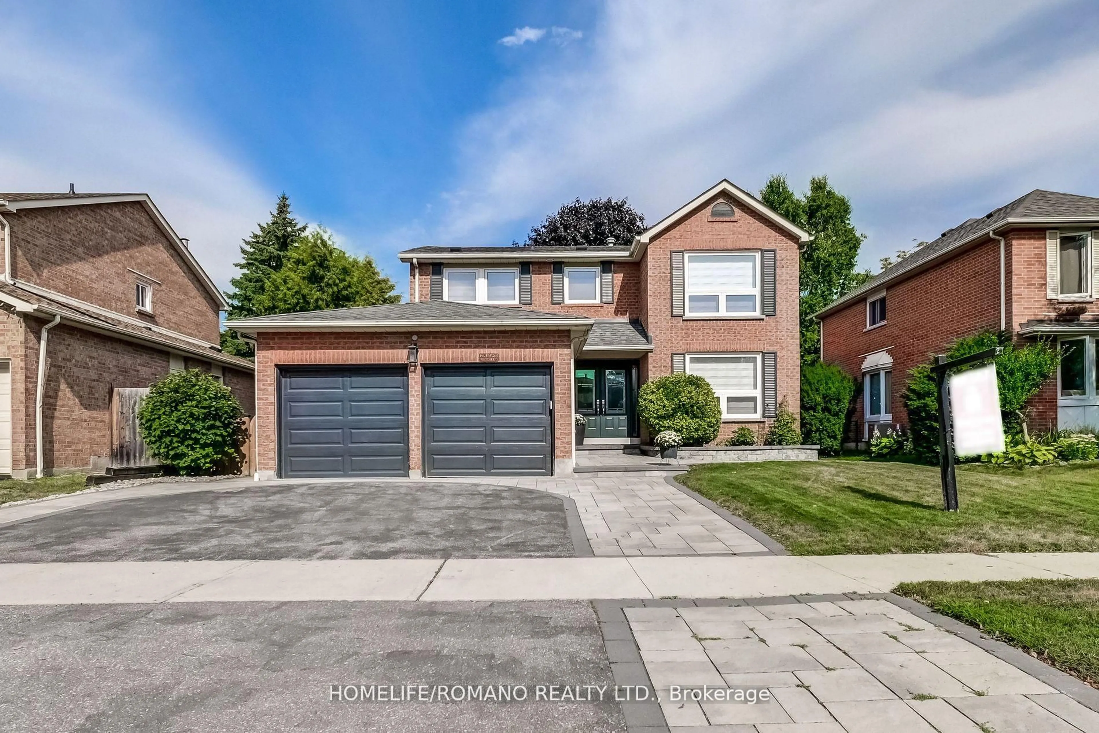 Home with brick exterior material, street for 10 Glen Hill Dr, Whitby Ontario L1N 6Z9