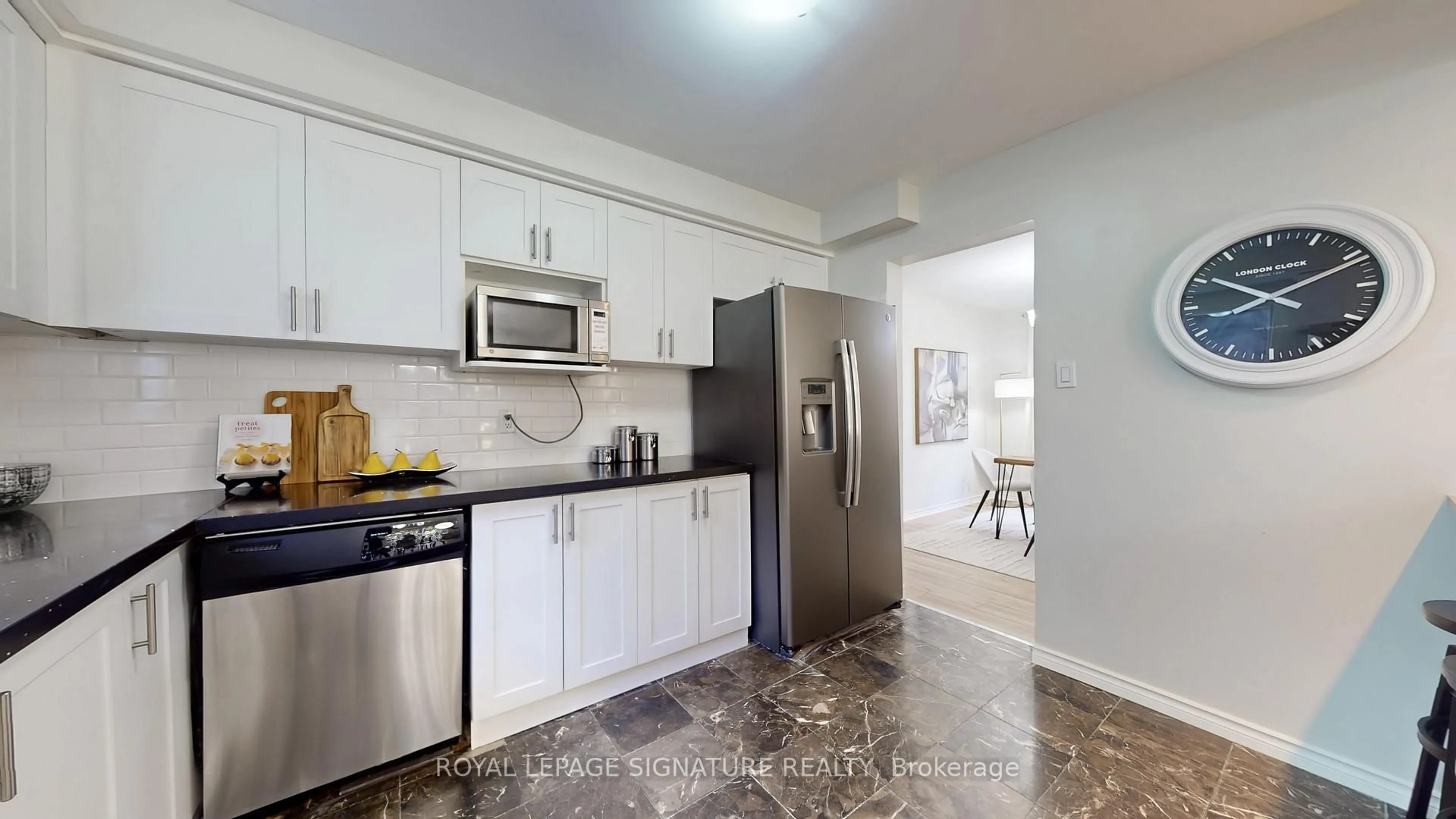 Standard kitchen, ceramic/tile floor for 28 Longfellow Crt, Whitby Ontario L1N 6V7