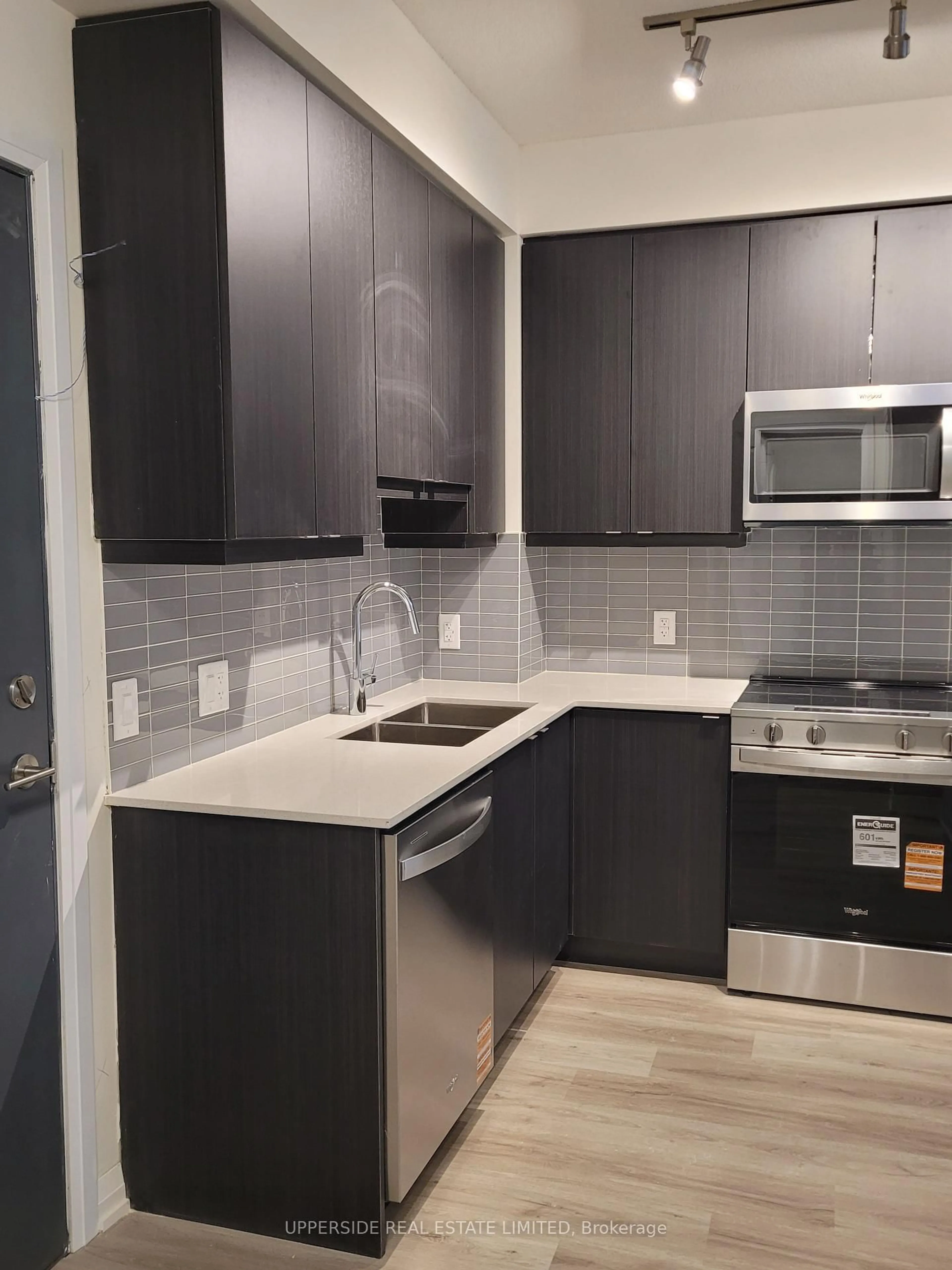 Standard kitchen, unknown for 3260 Sheppard Ave #406, Toronto Ontario M1T 3K3